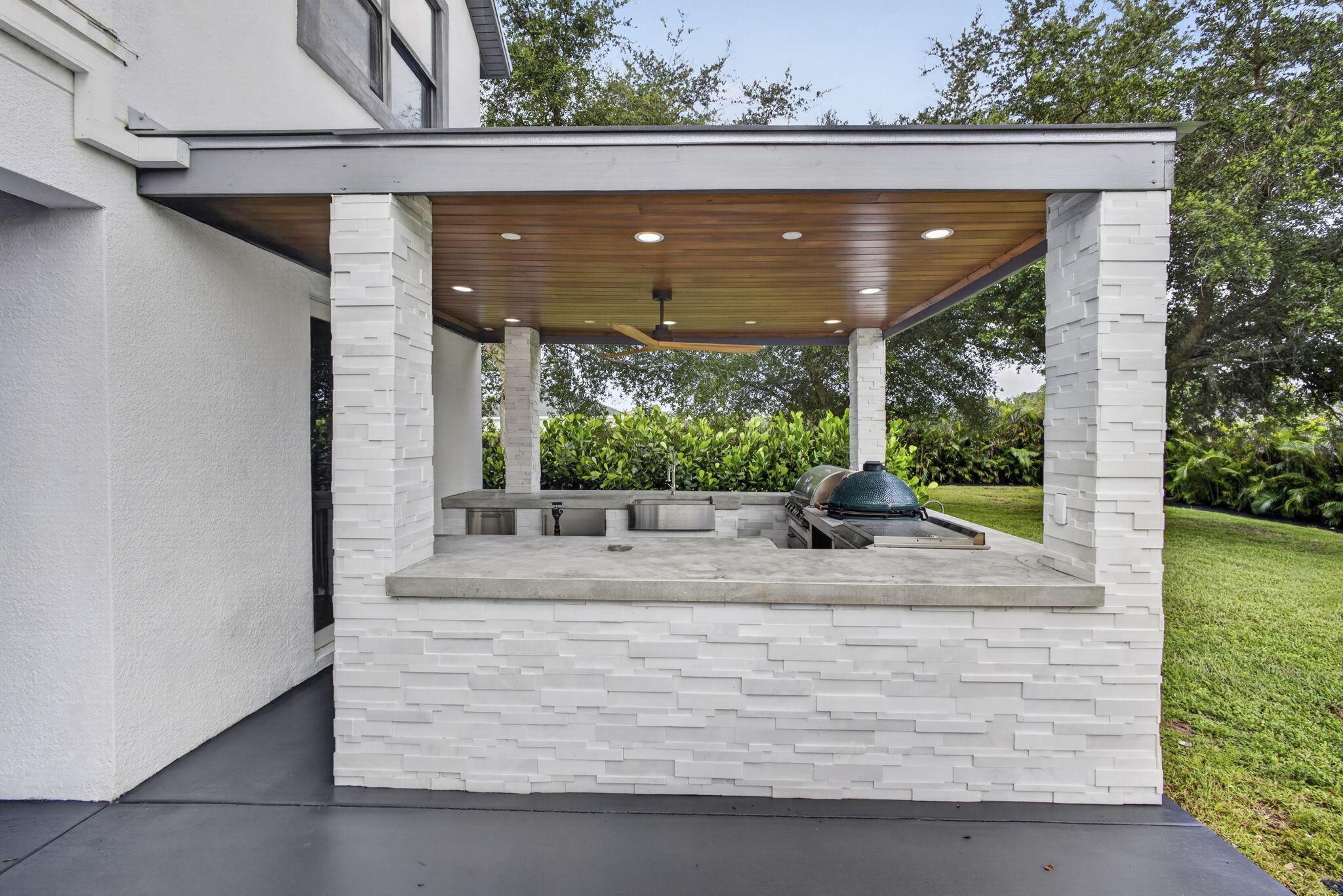 main property photo 70