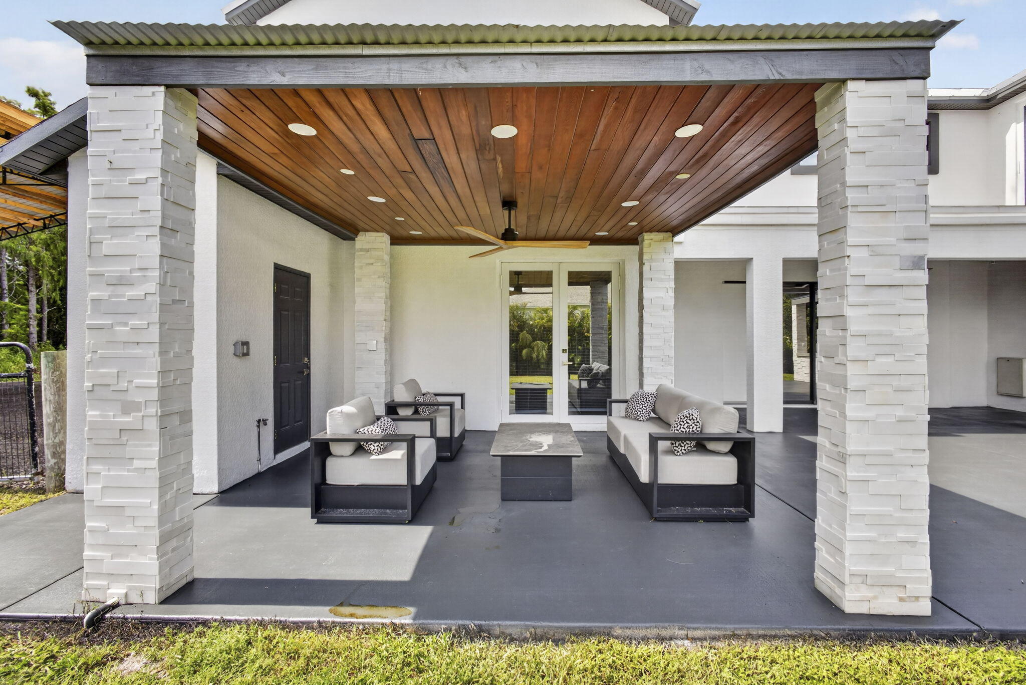 main property photo 74