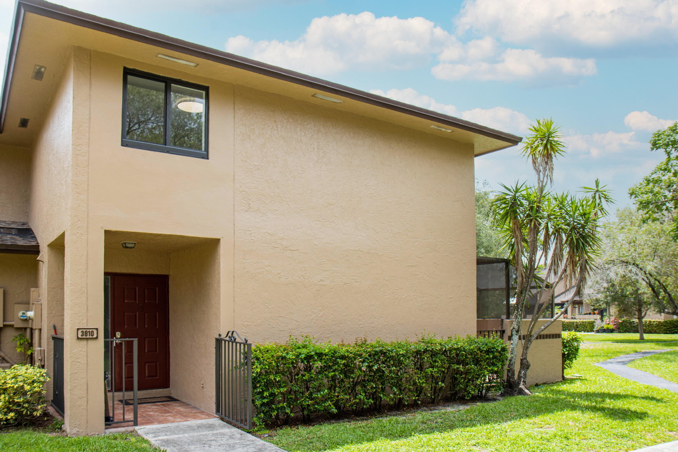 main property photo 26