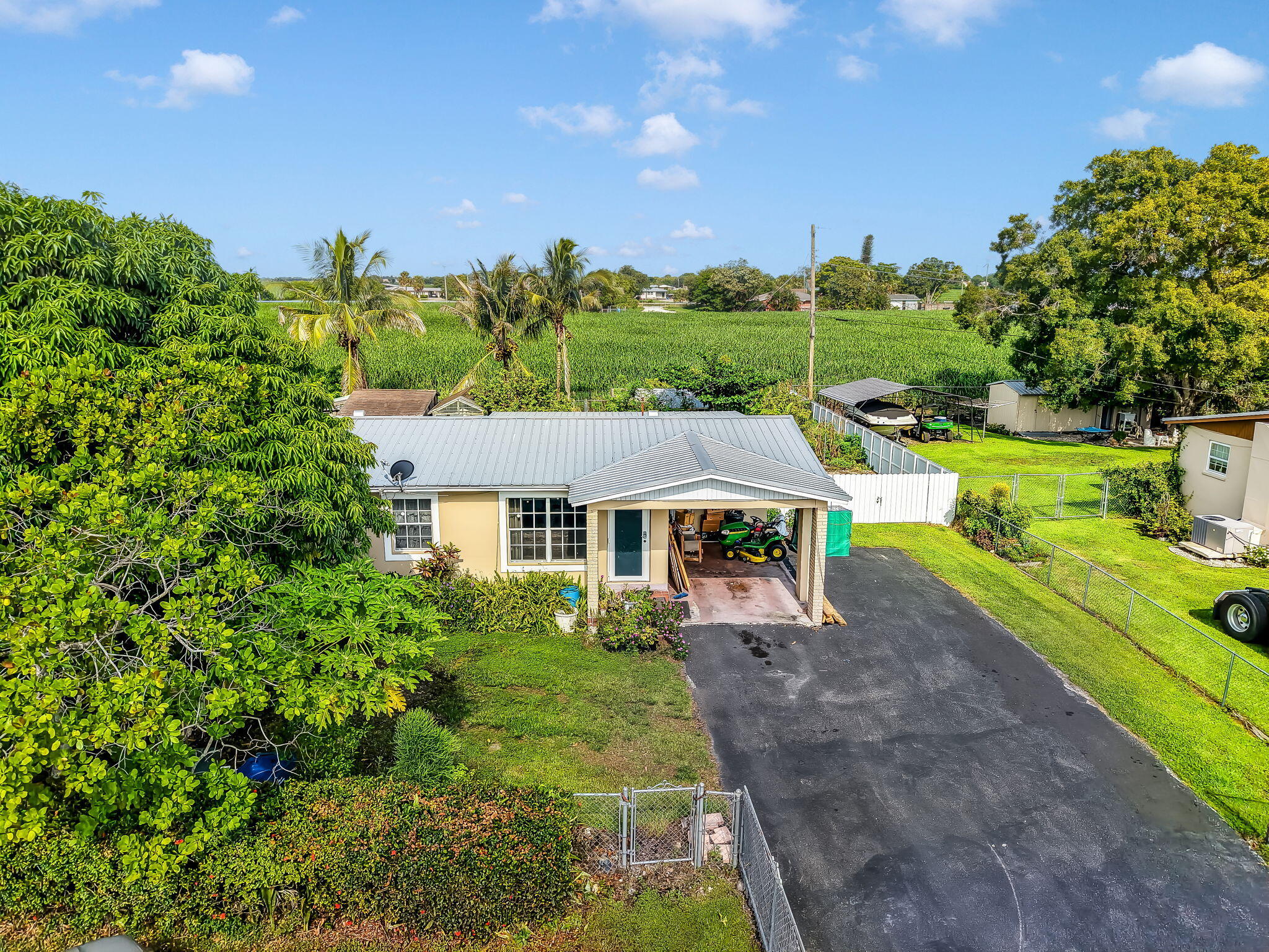 main property photo 0