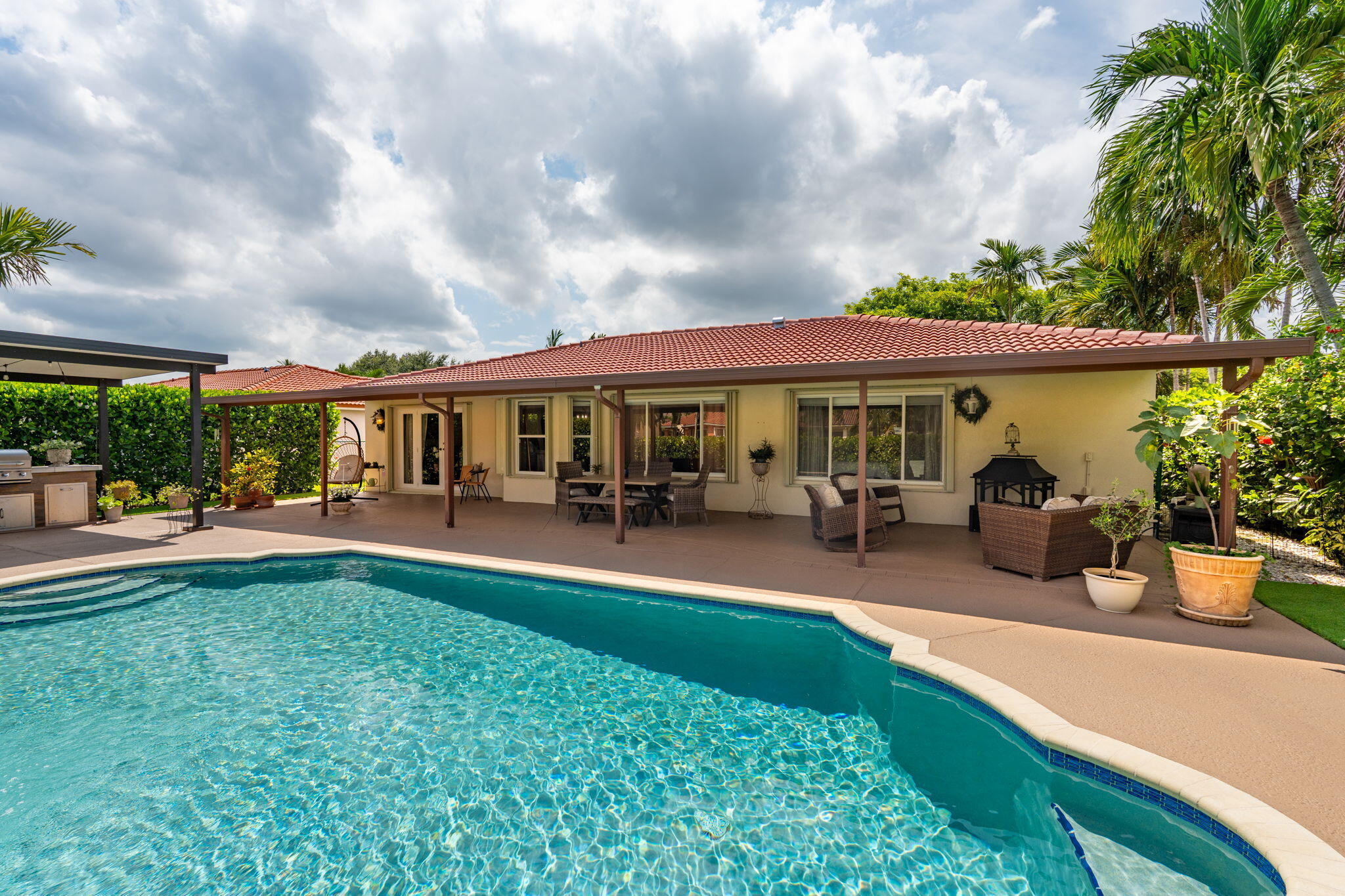 main property photo 49