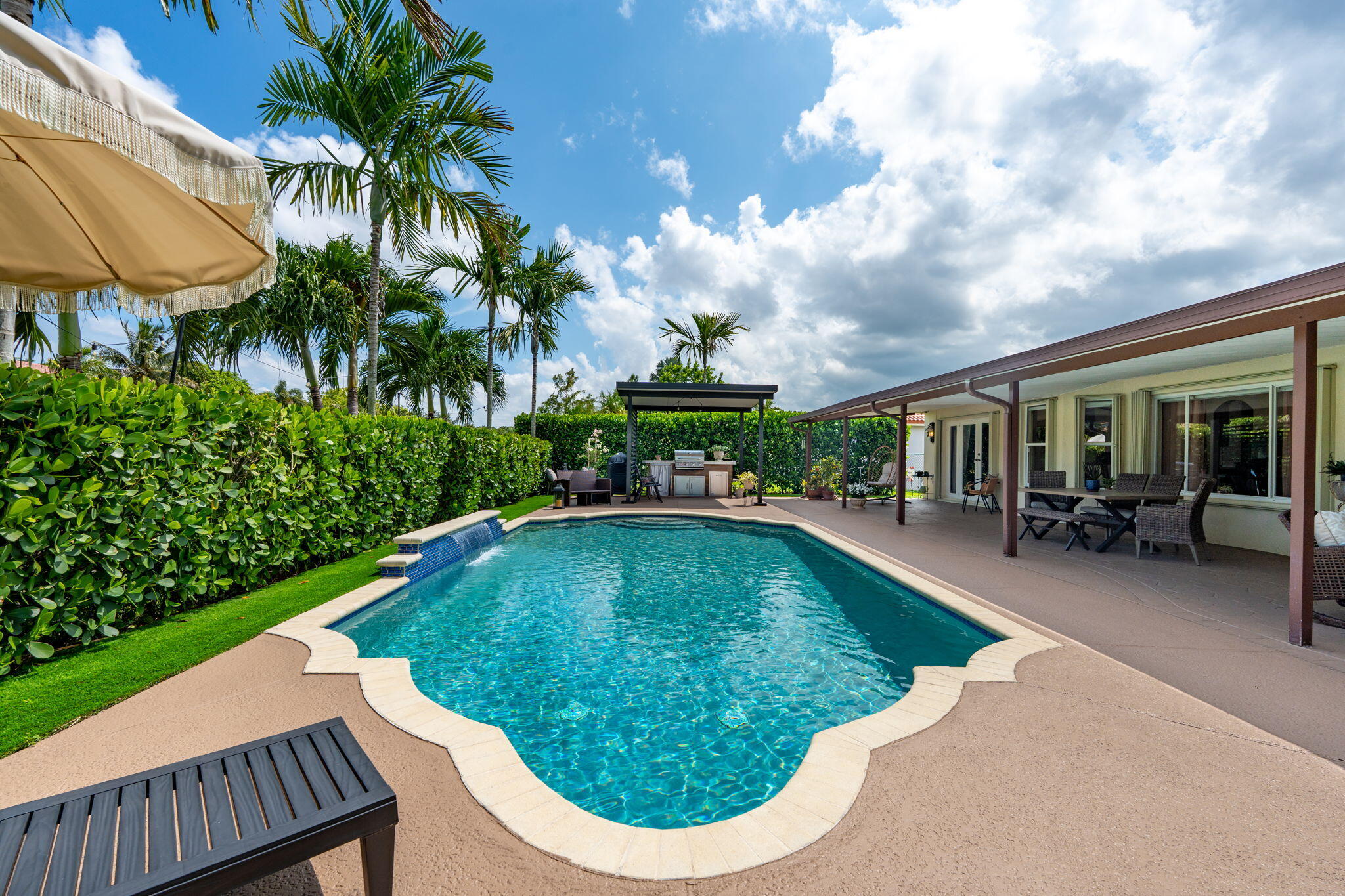 main property photo 50