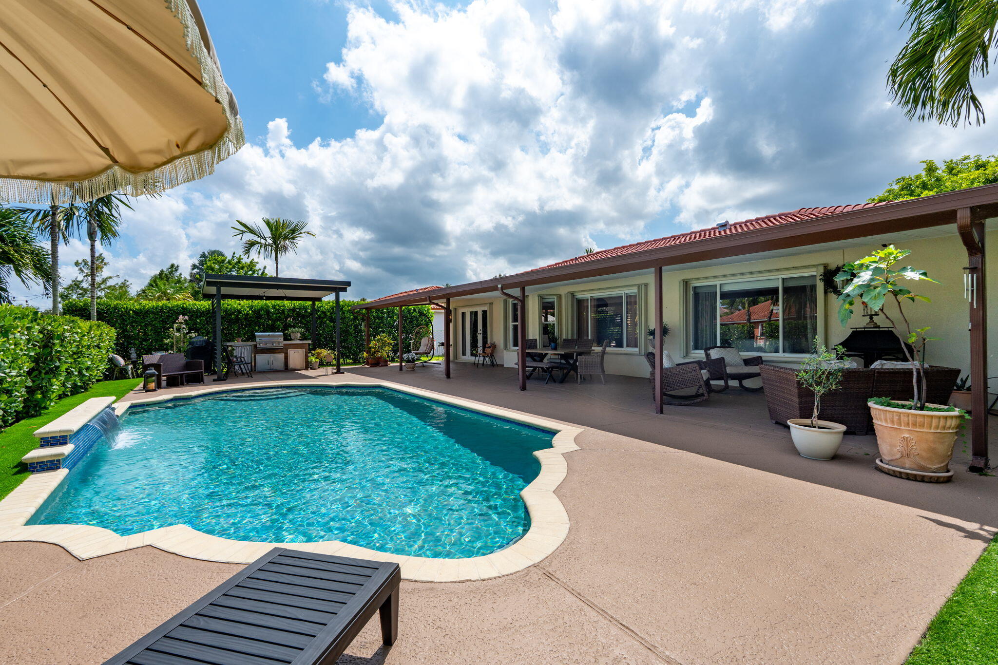 main property photo 51