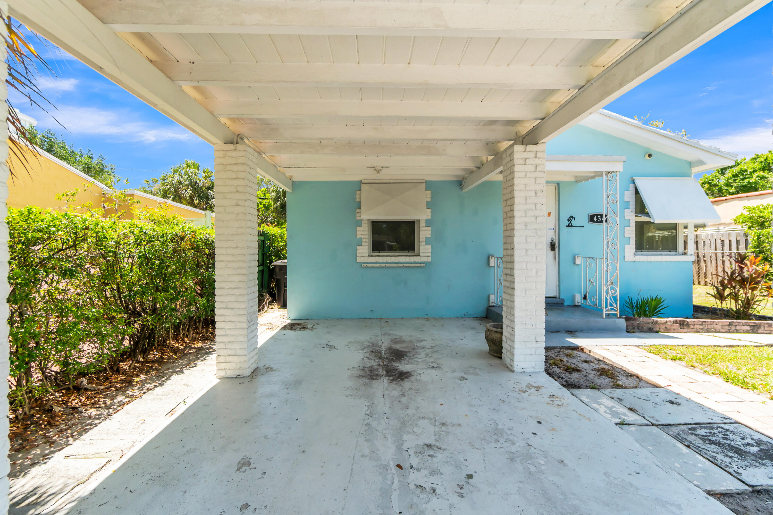 main property photo 31