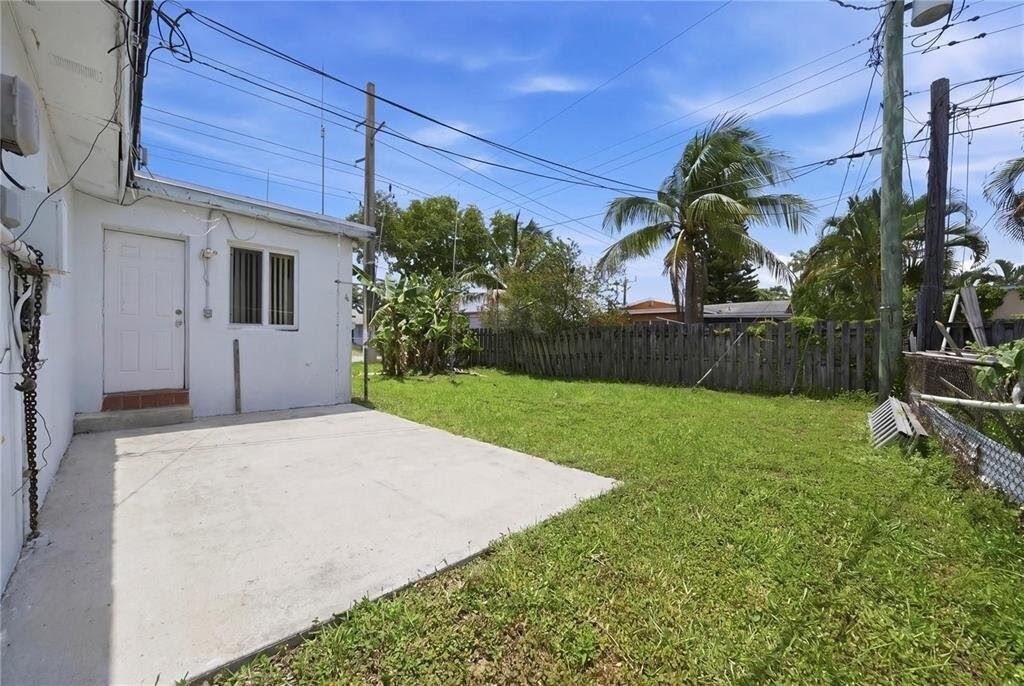 main property photo 20