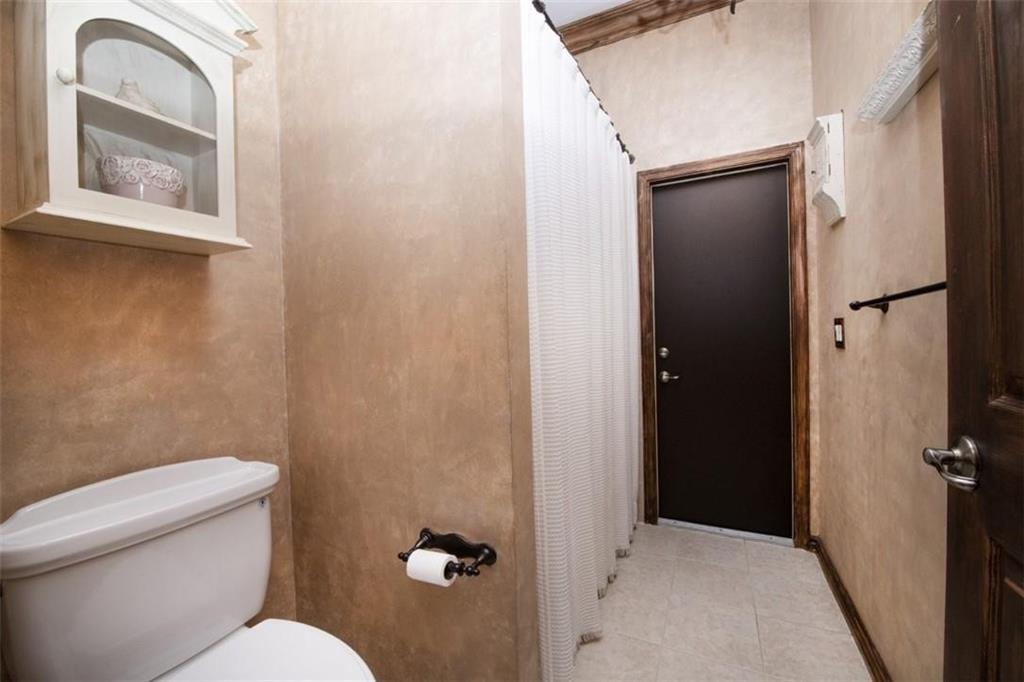main property photo 13