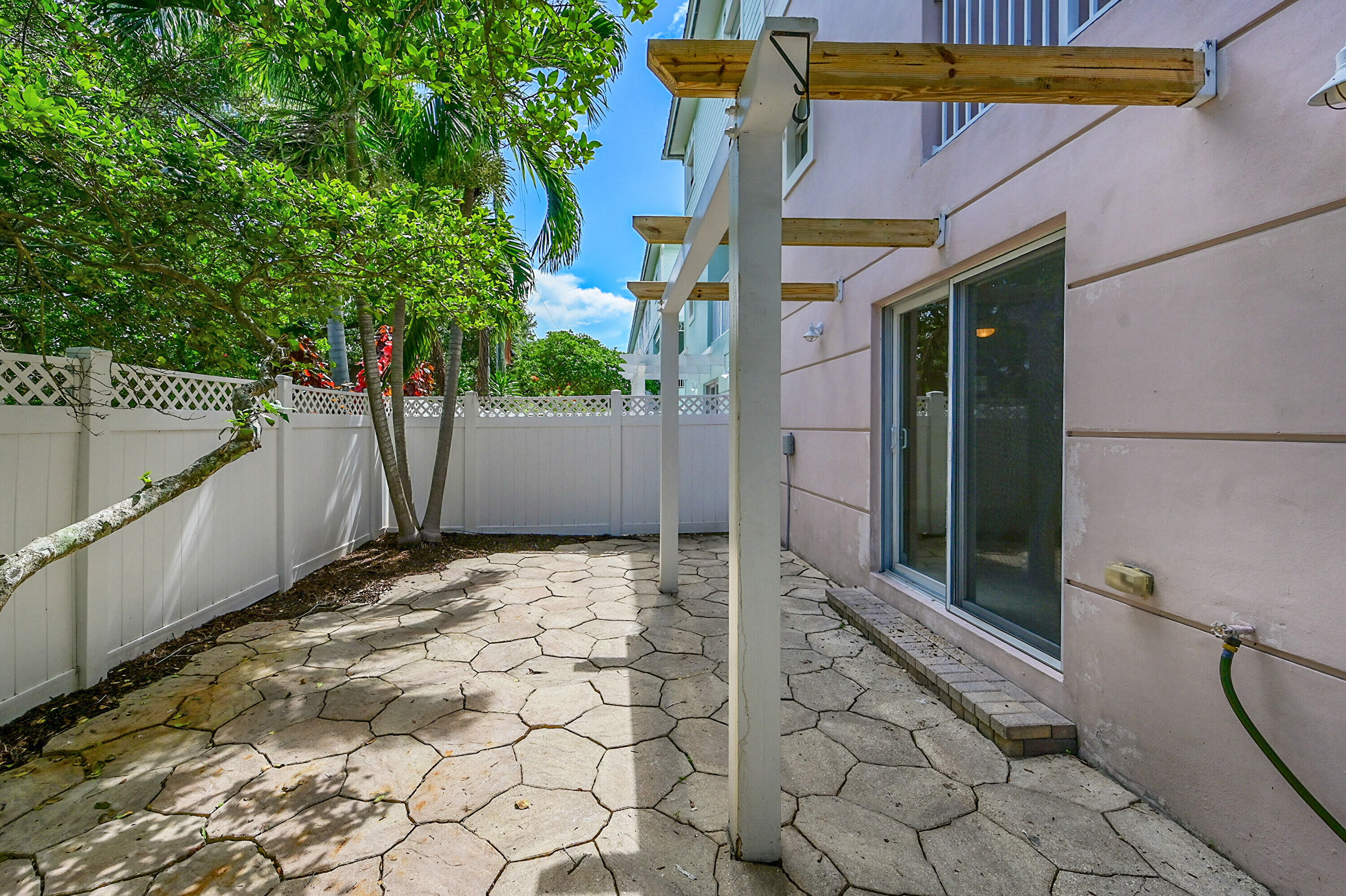 main property photo 51