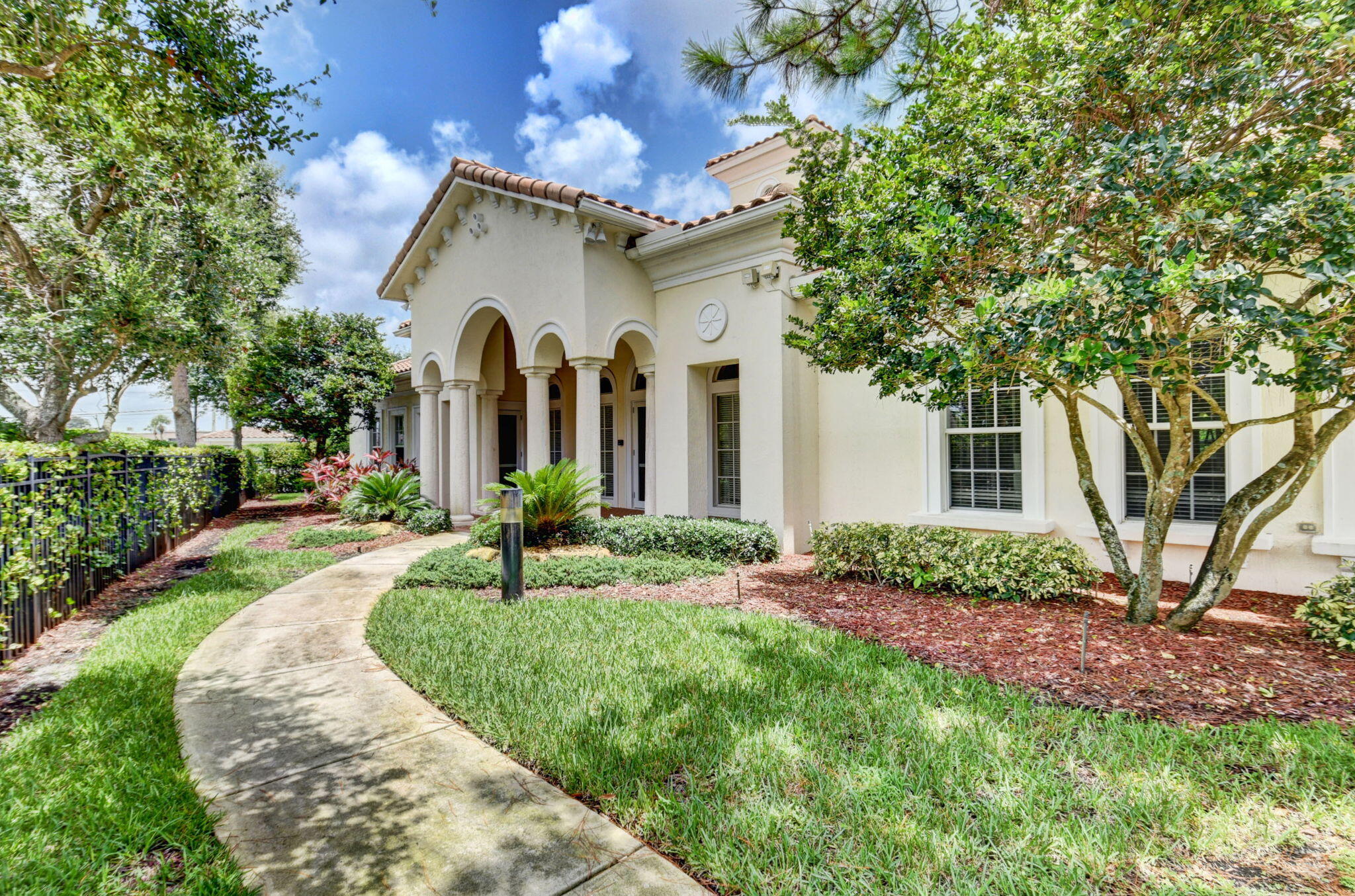 main property photo 30