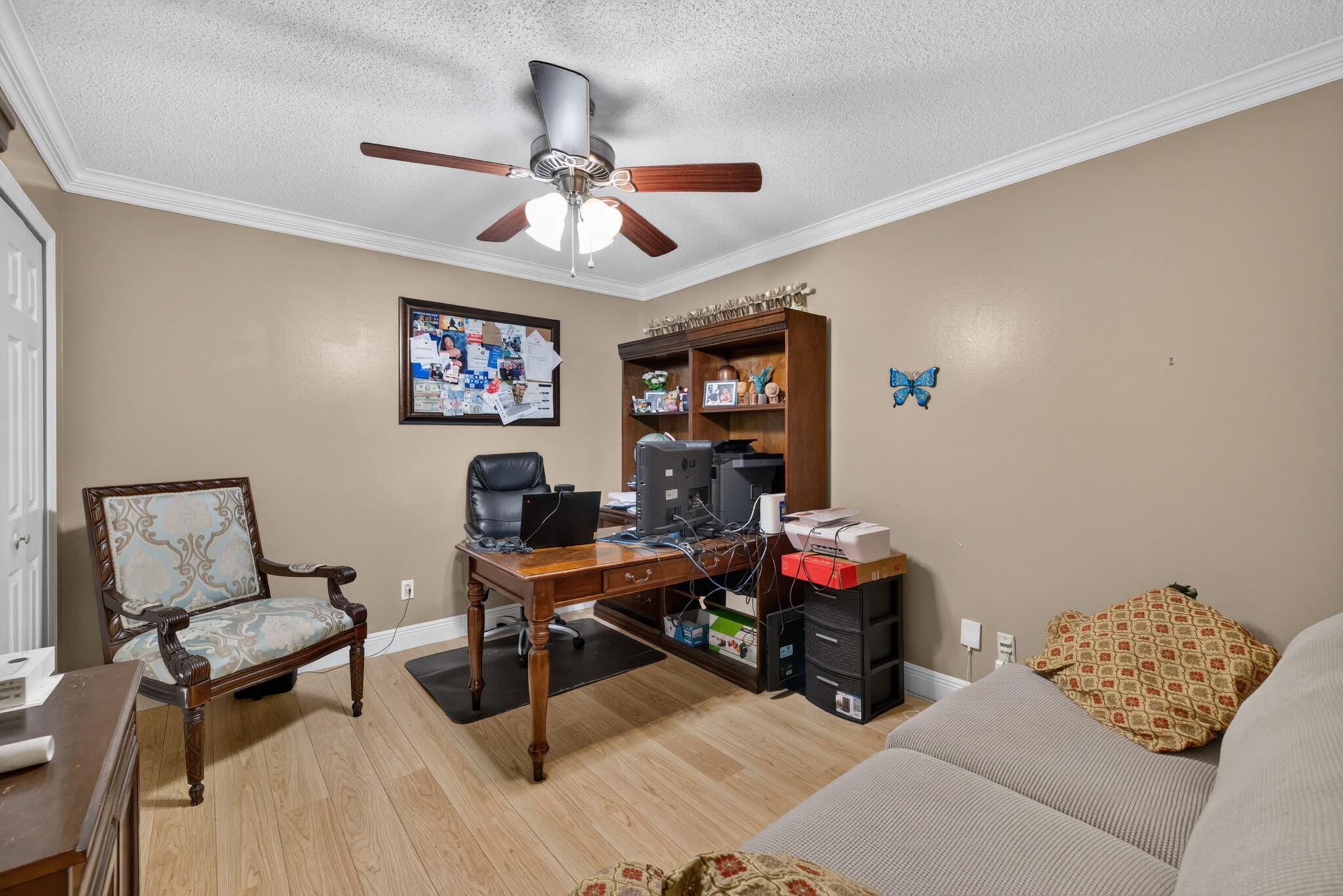 main property photo 31