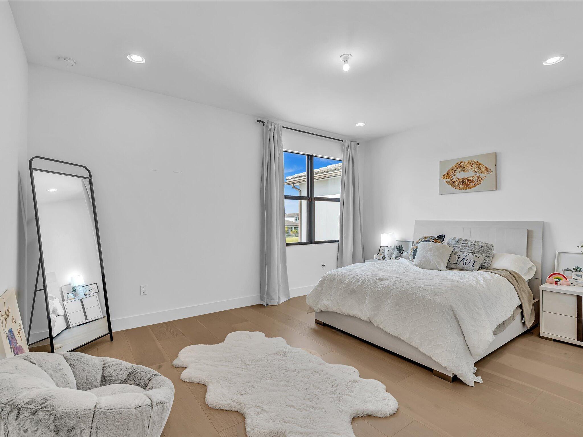 main property photo 94