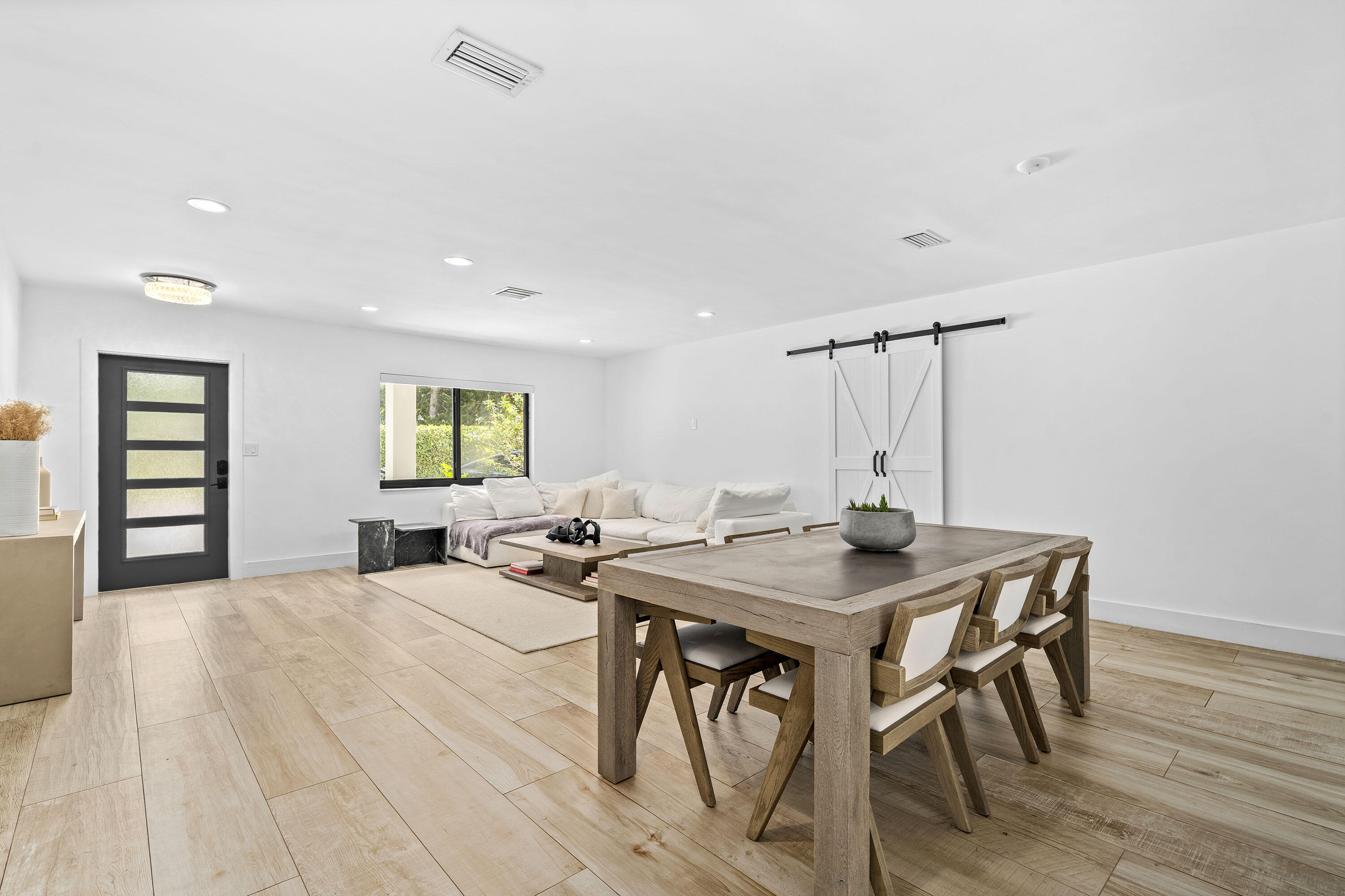 property viewer photo 10