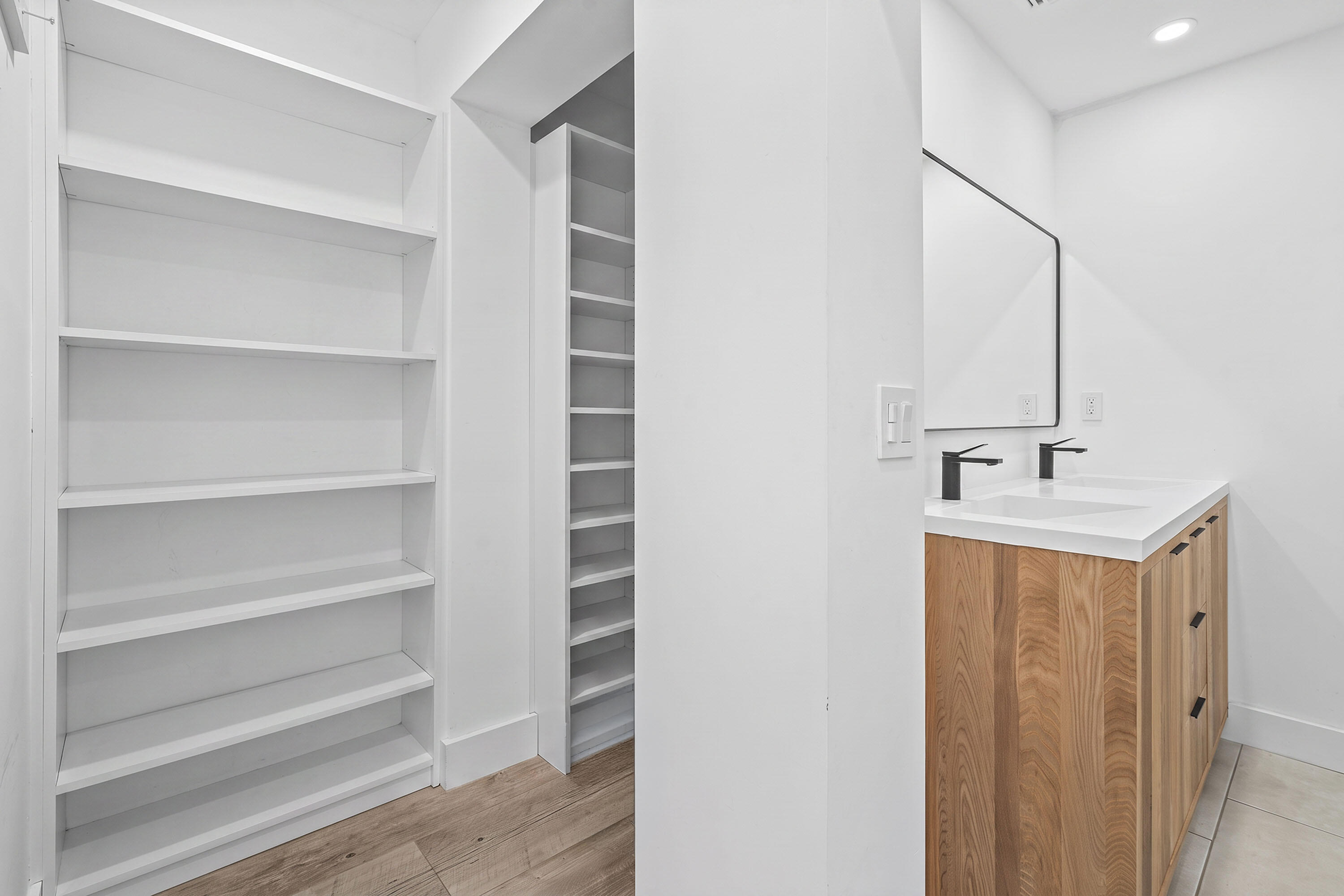 property viewer photo 25