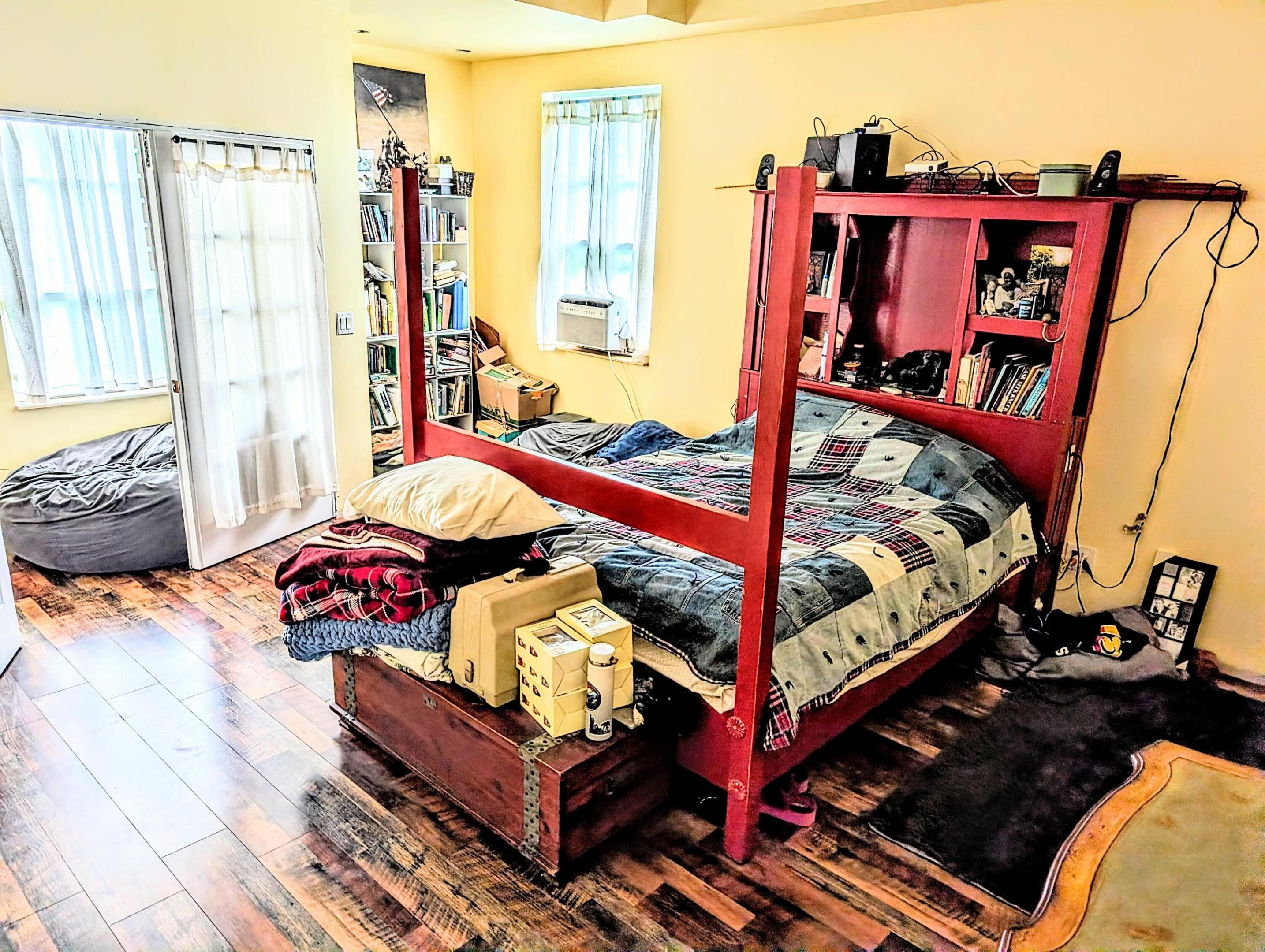 main property photo 32