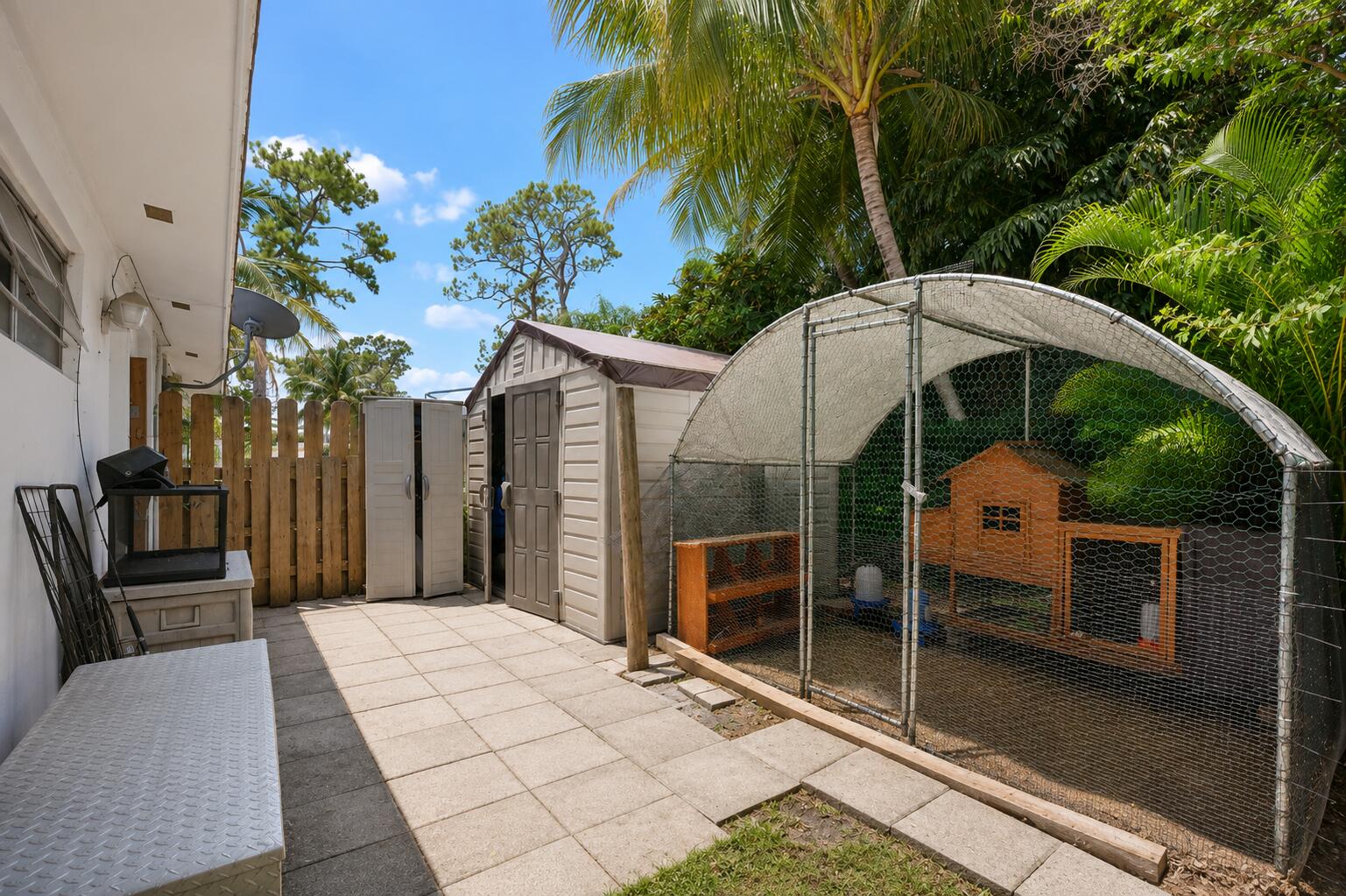 main property photo 19