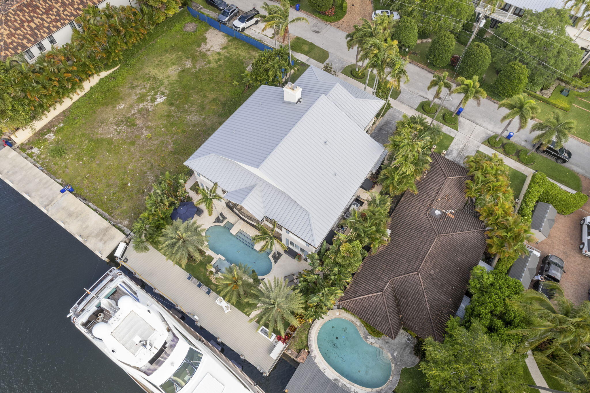 main property photo 60