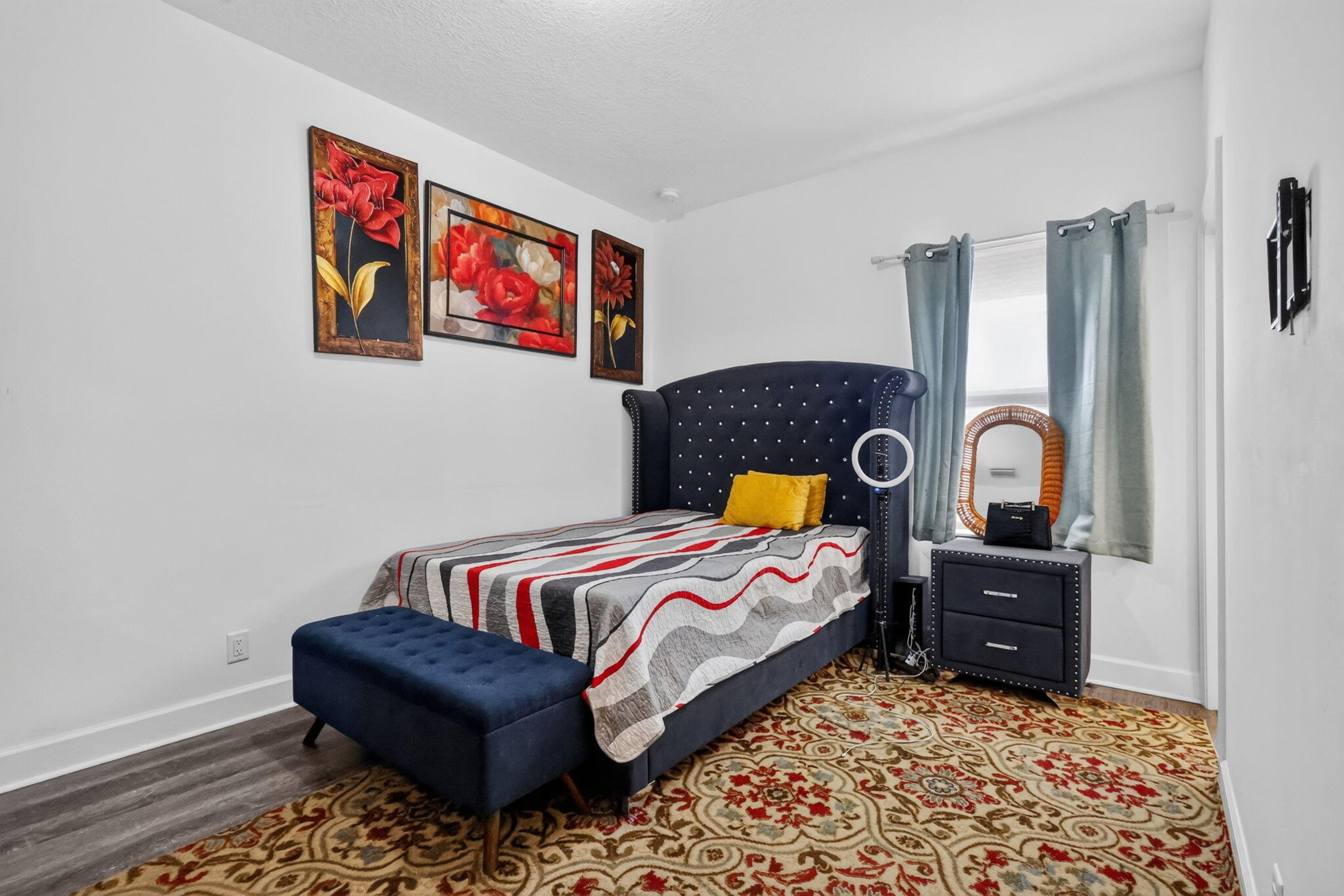 main property photo 18