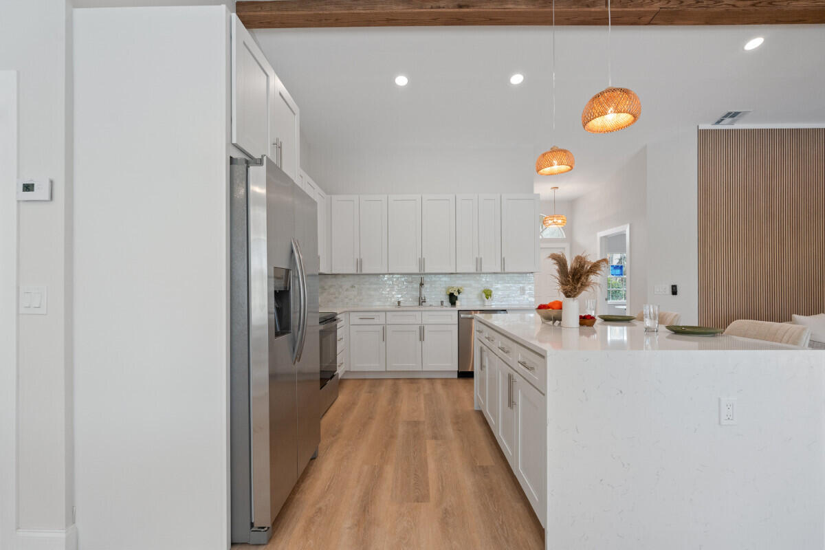 property viewer photo 10