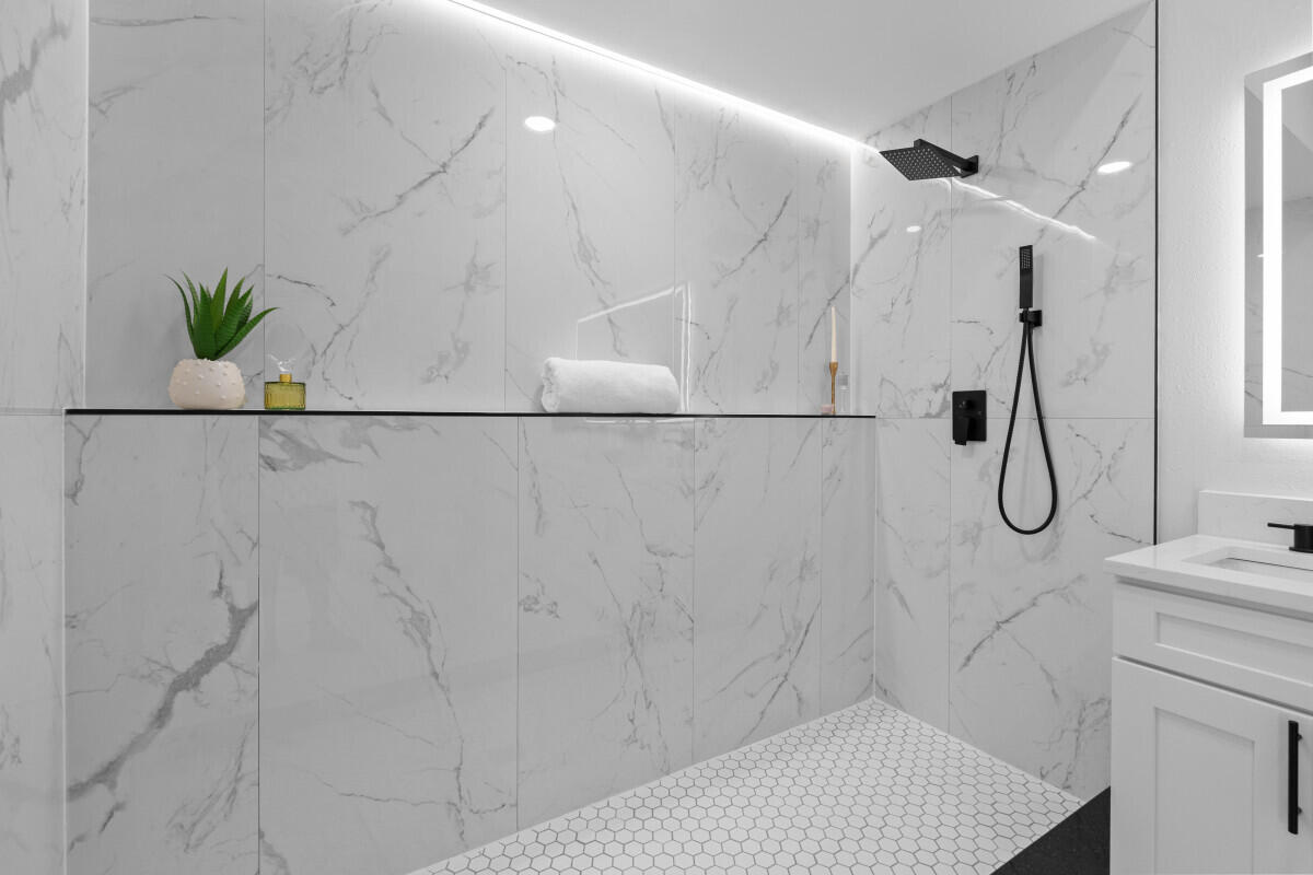 property viewer photo 16