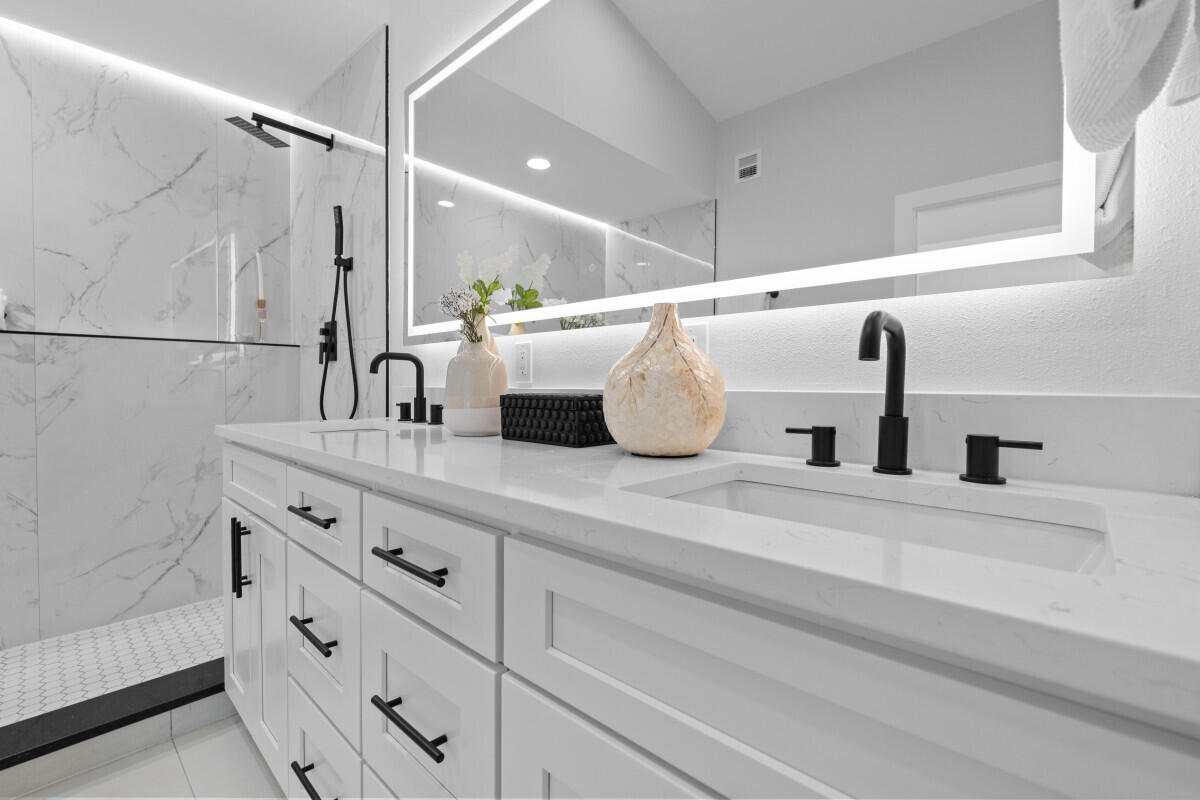 property viewer photo 18