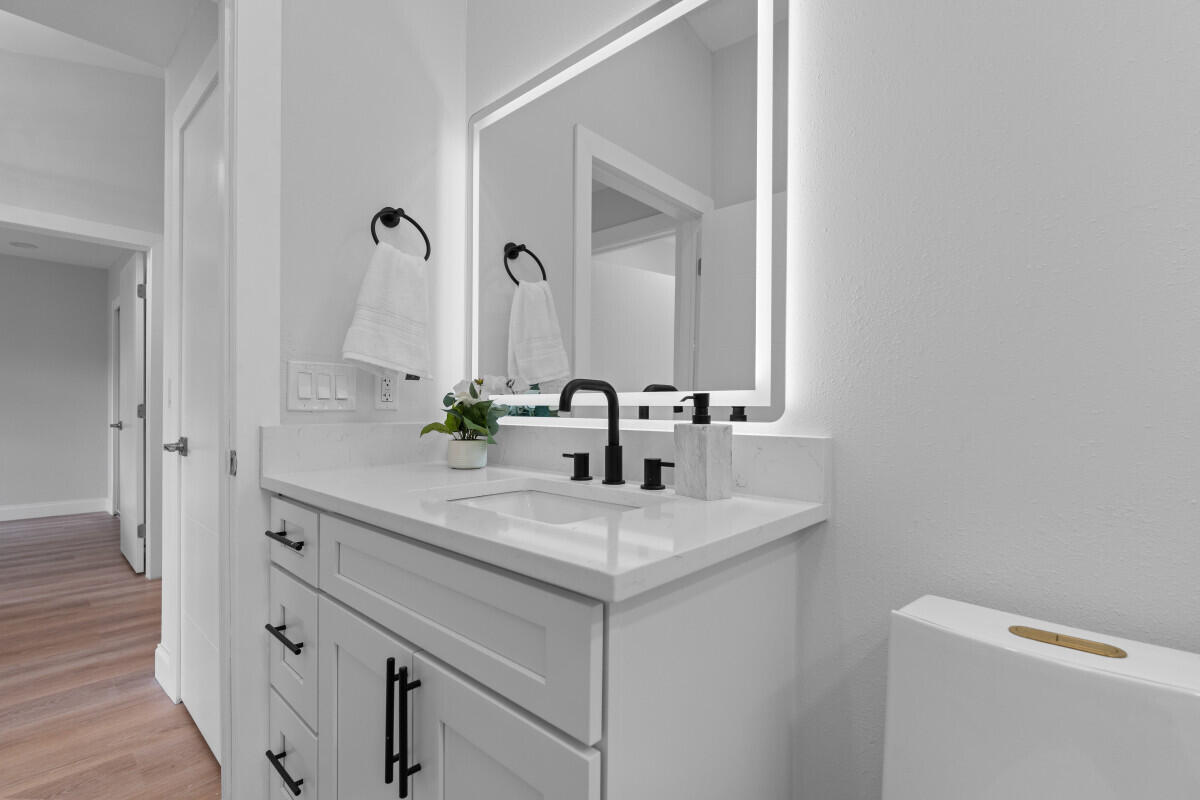 property viewer photo 23