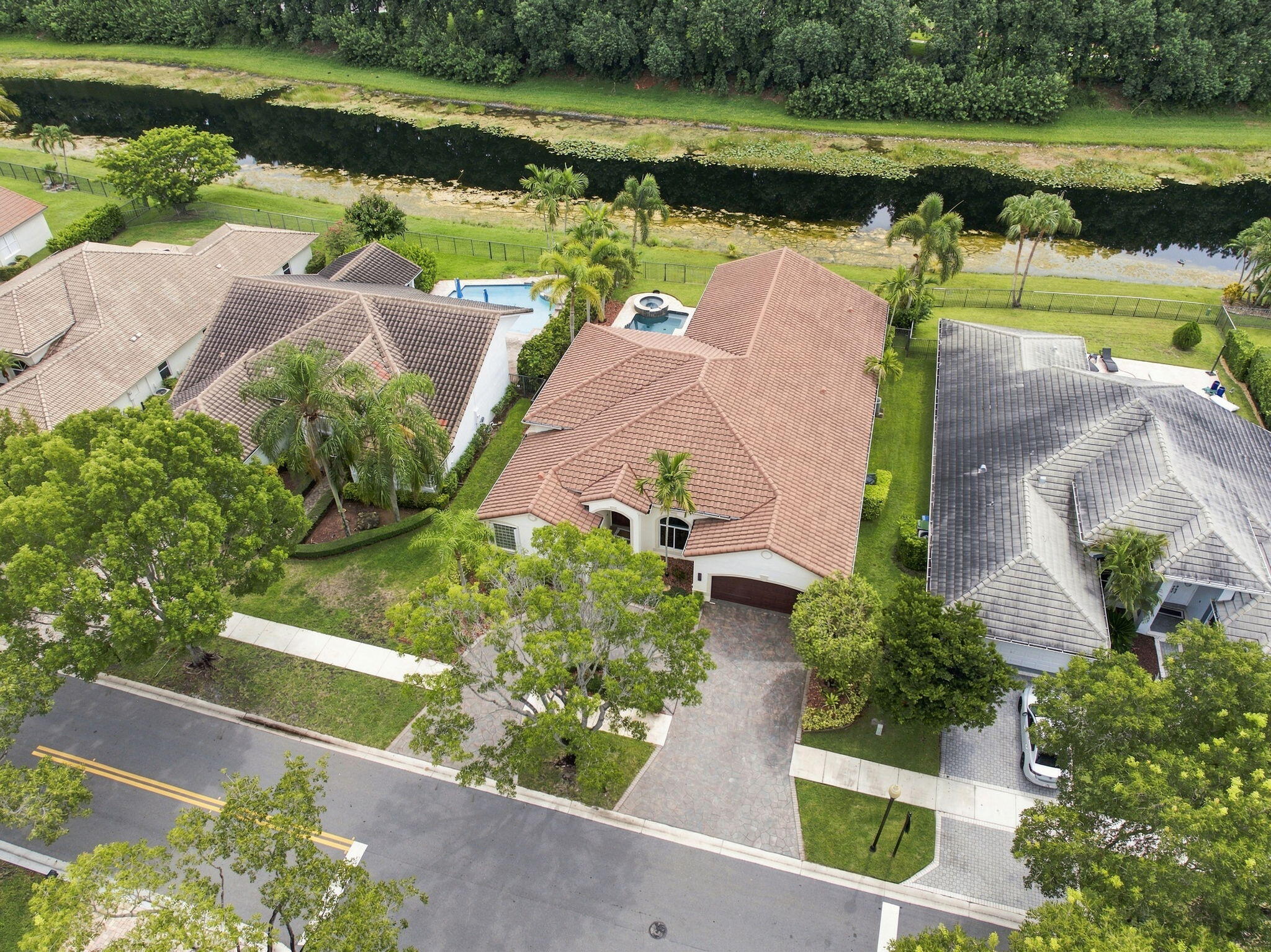 main property photo 45