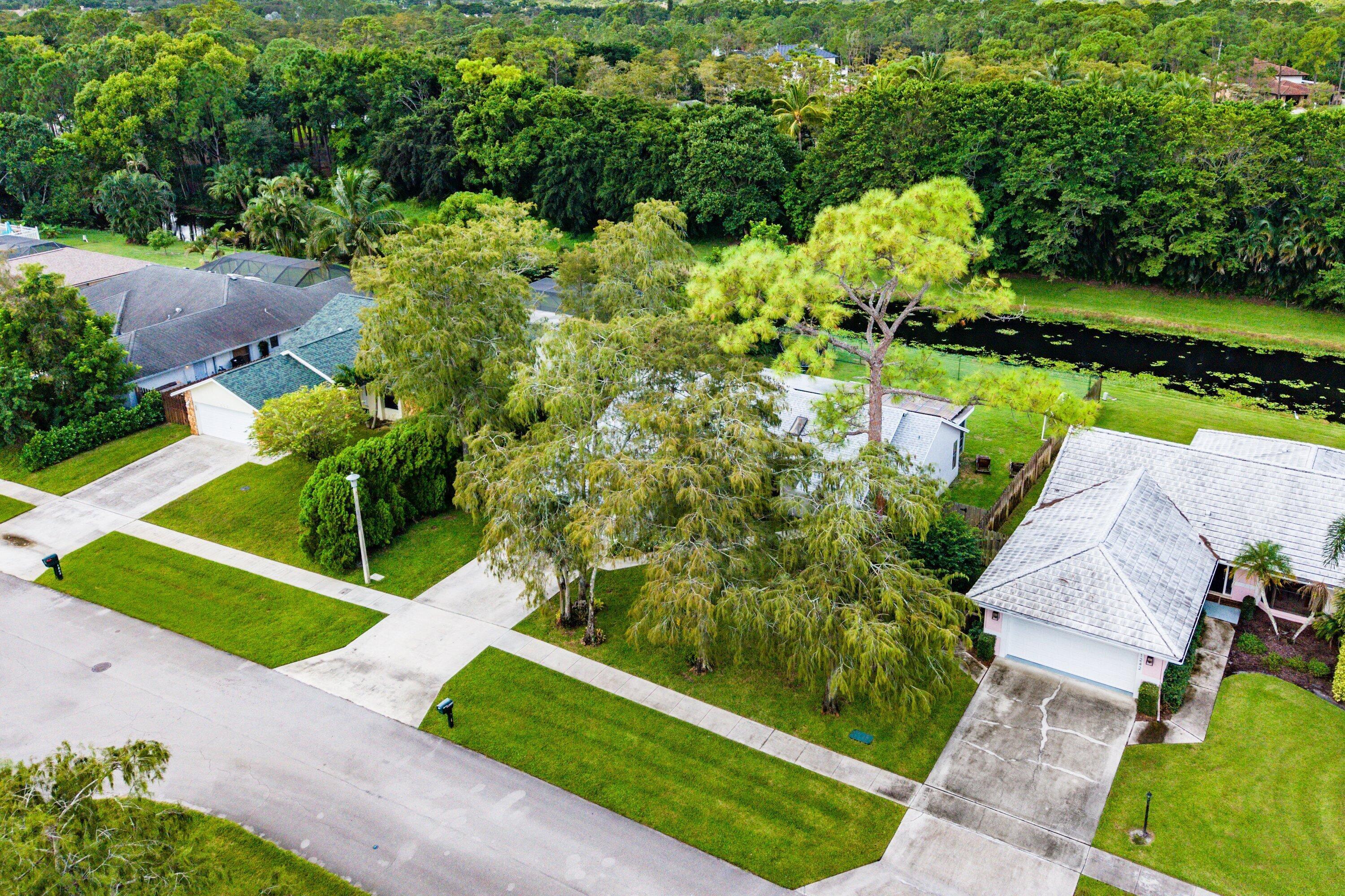 main property photo 40