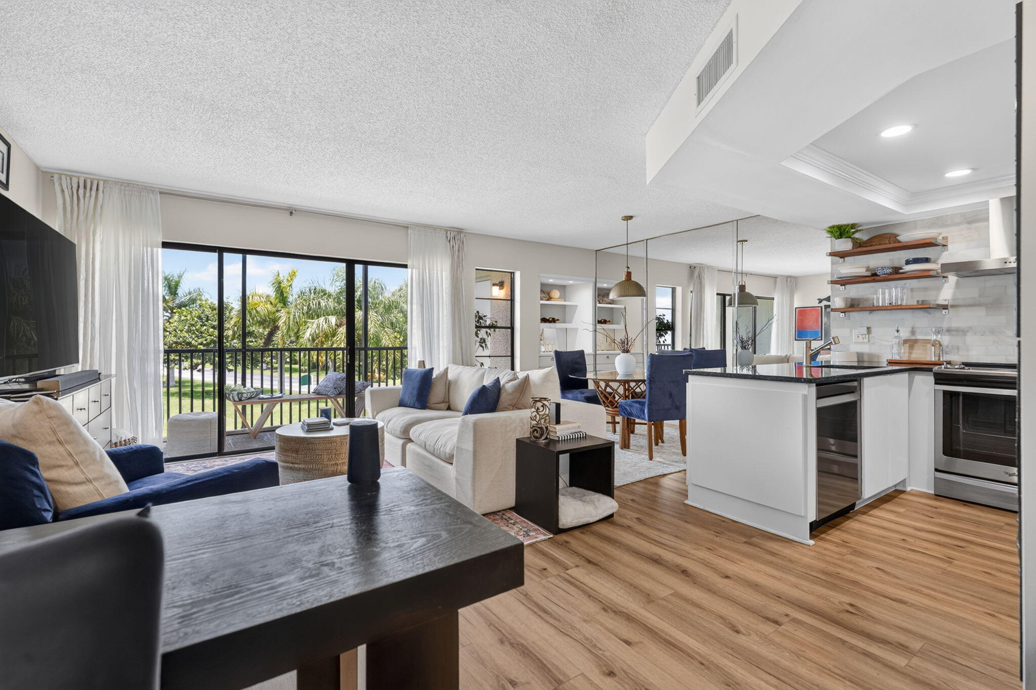 property viewer photo 4