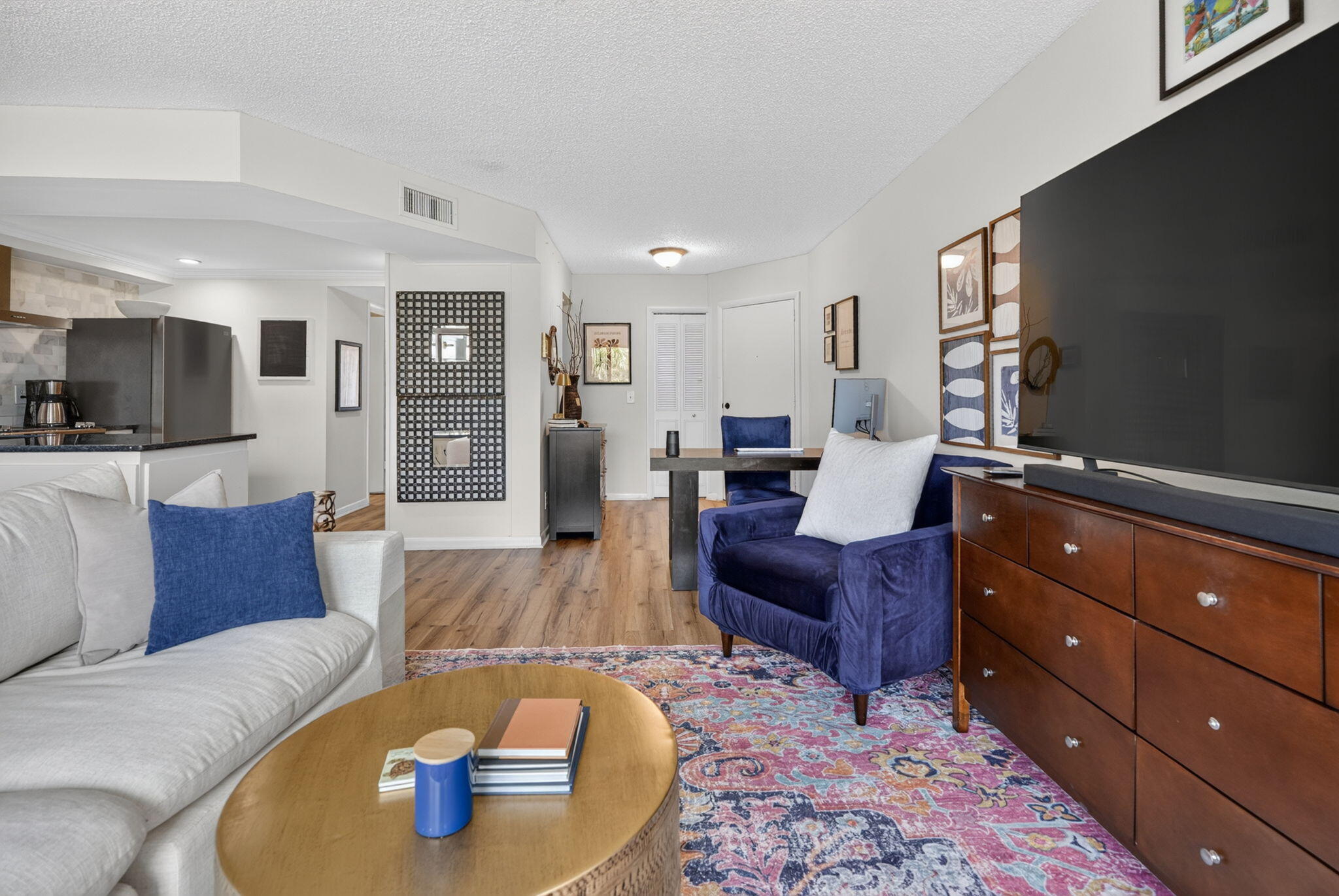 property viewer photo 9