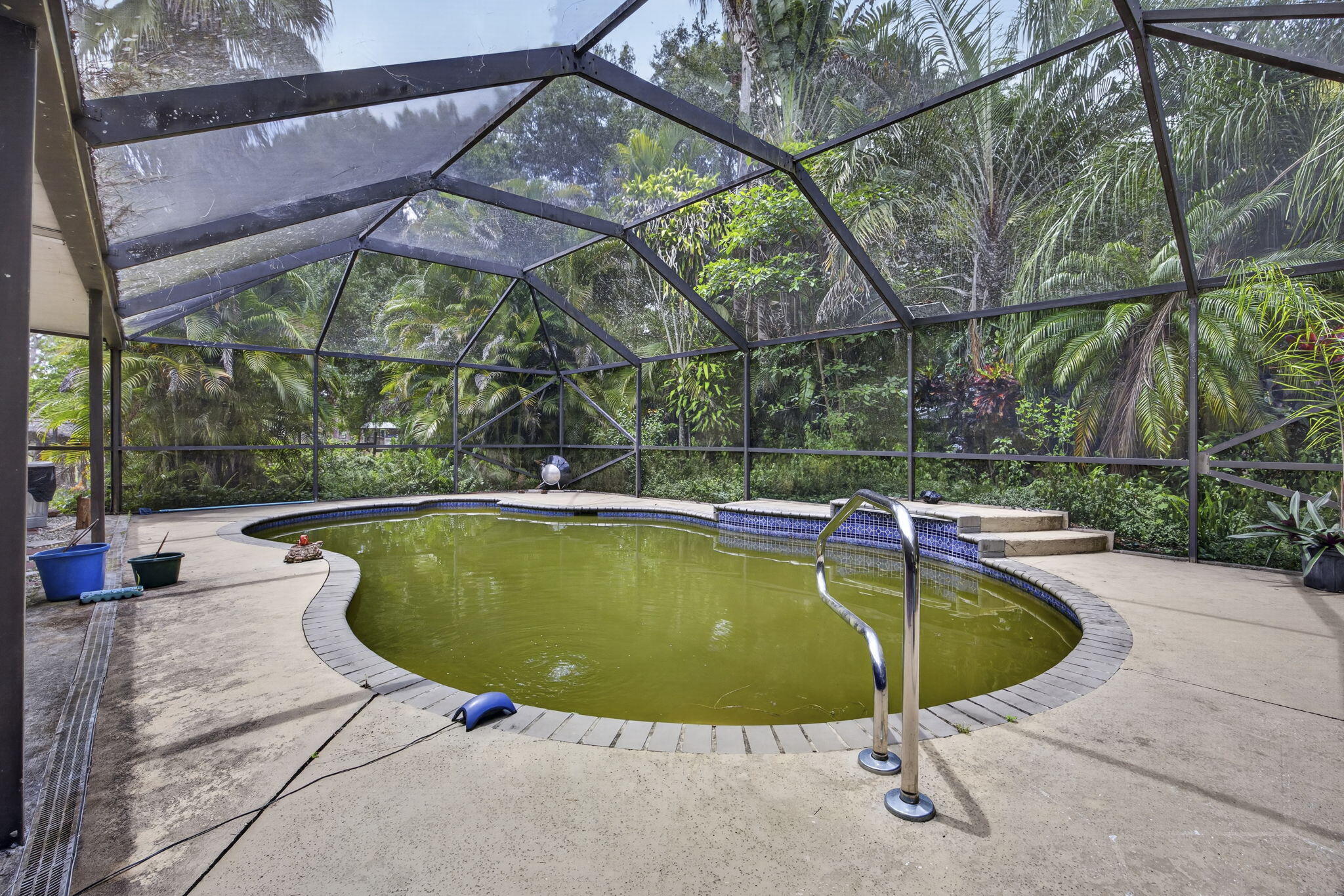 main property photo 46