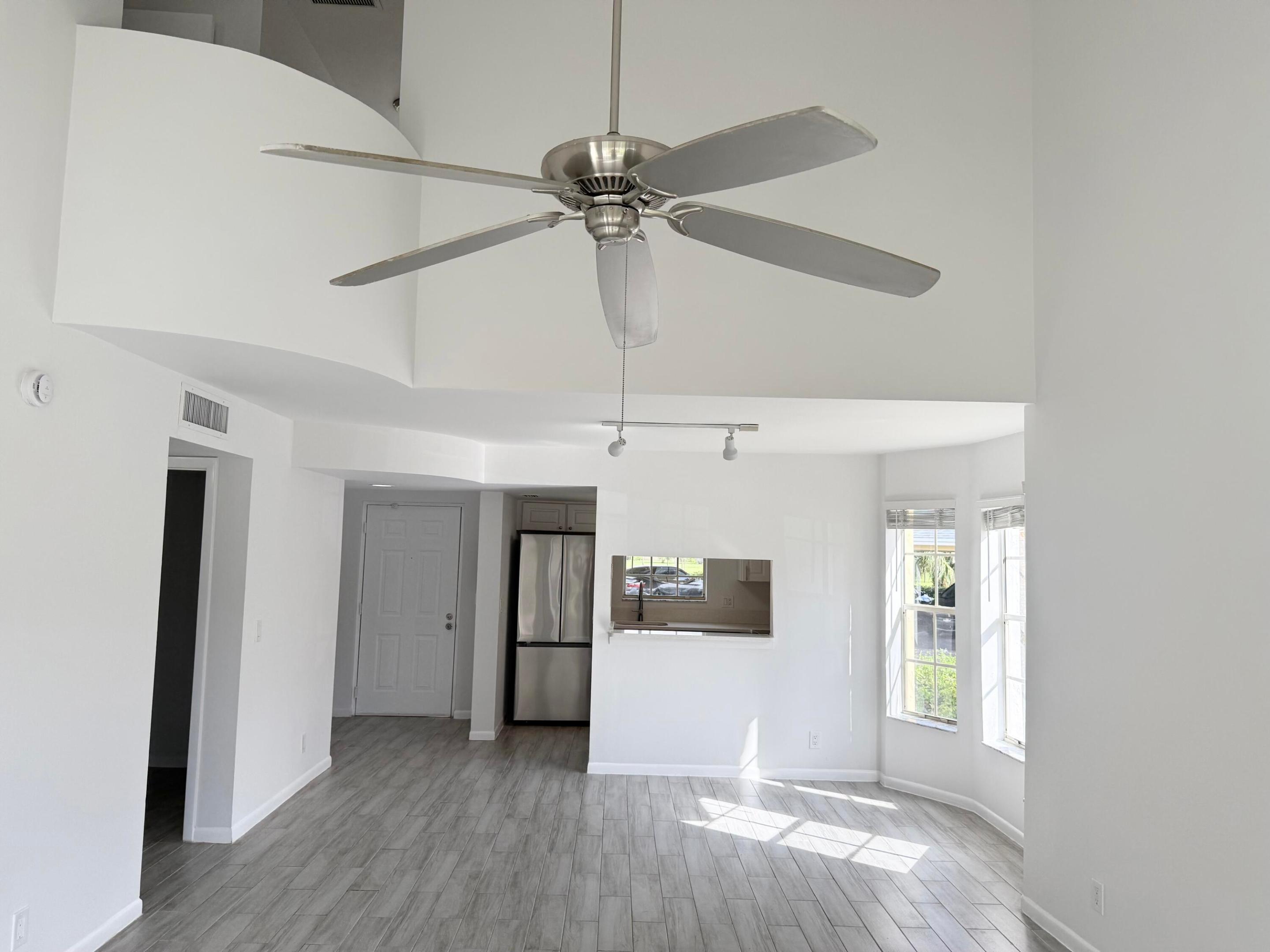 property viewer photo 11