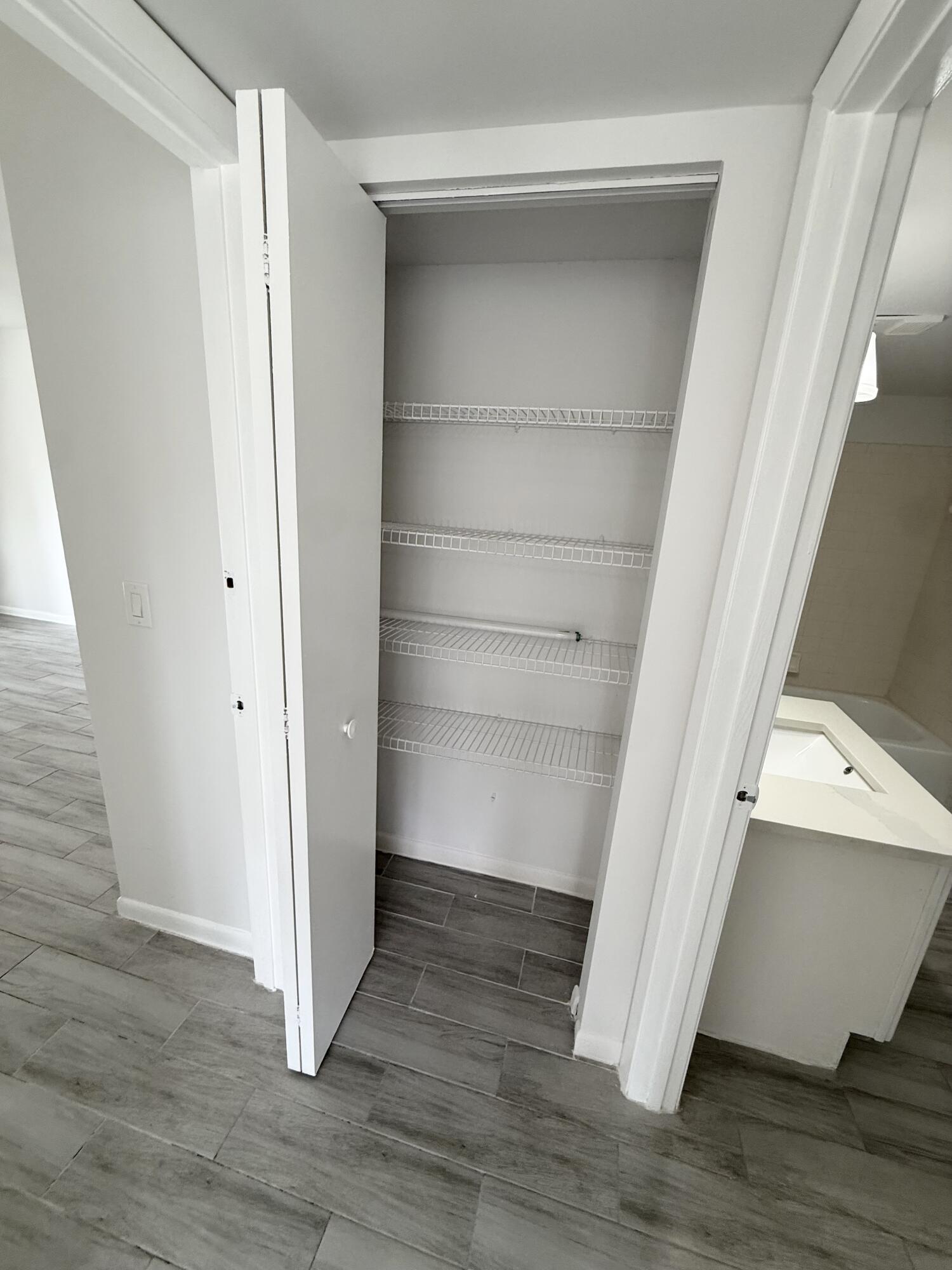 property viewer photo 20