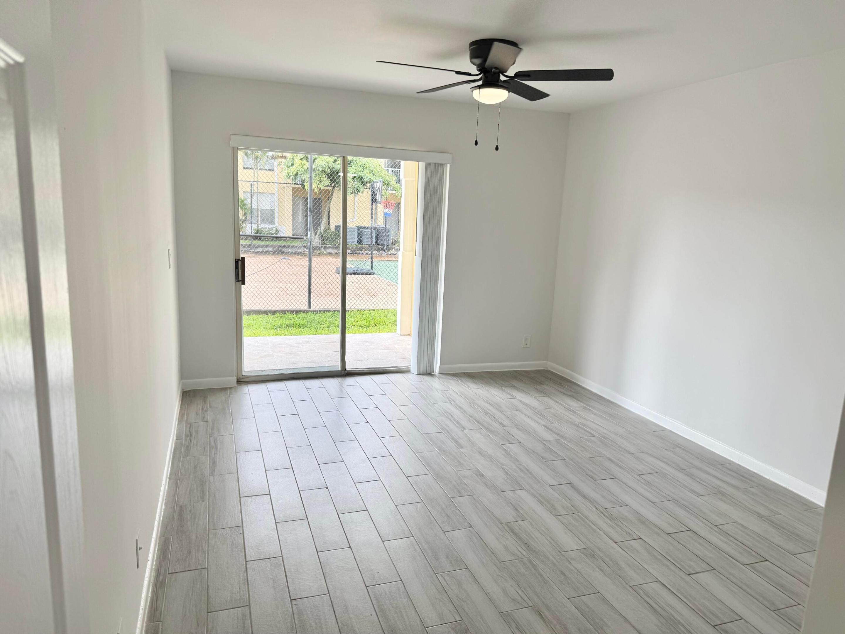 property viewer photo 23