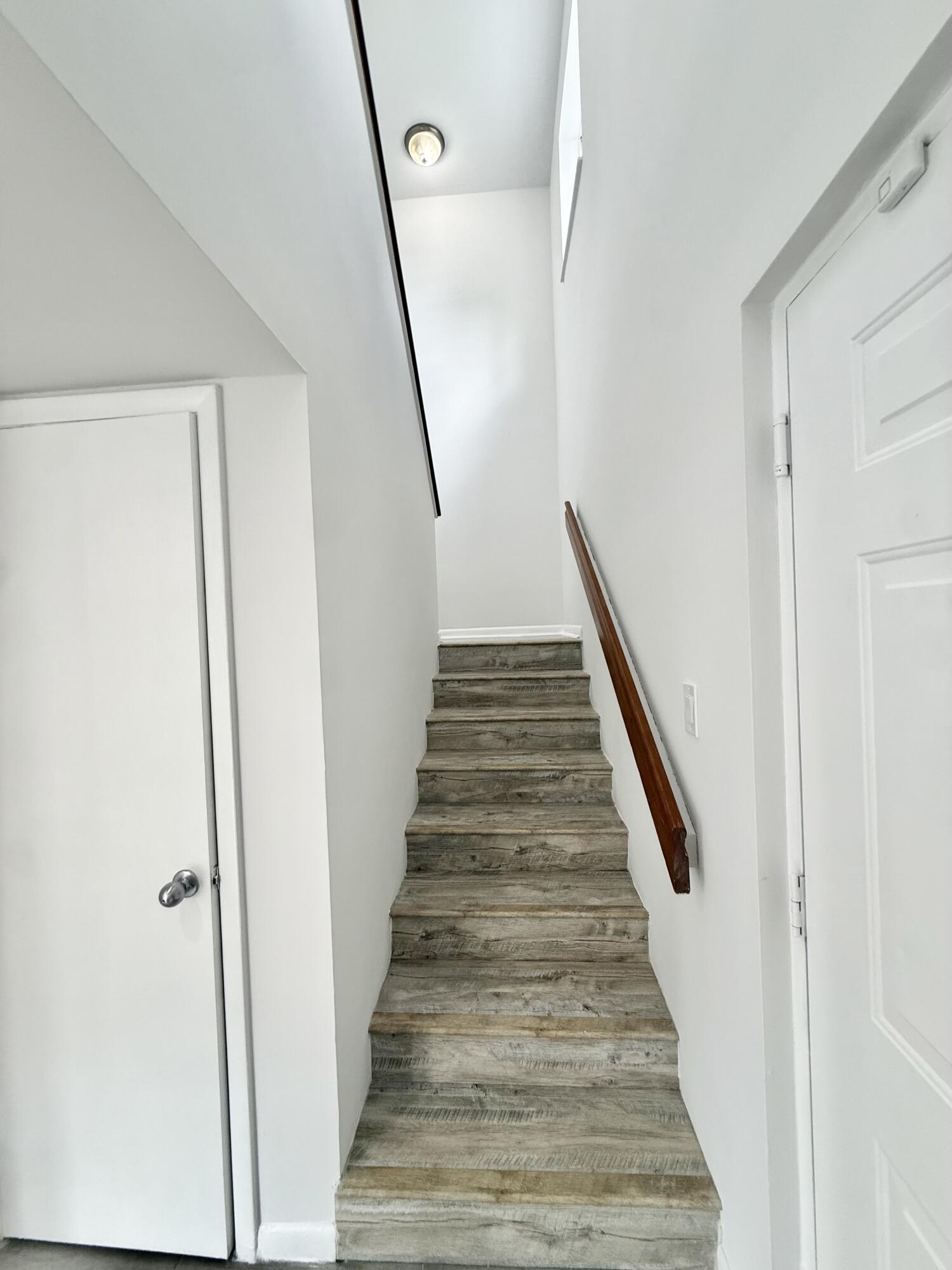 property viewer photo 25