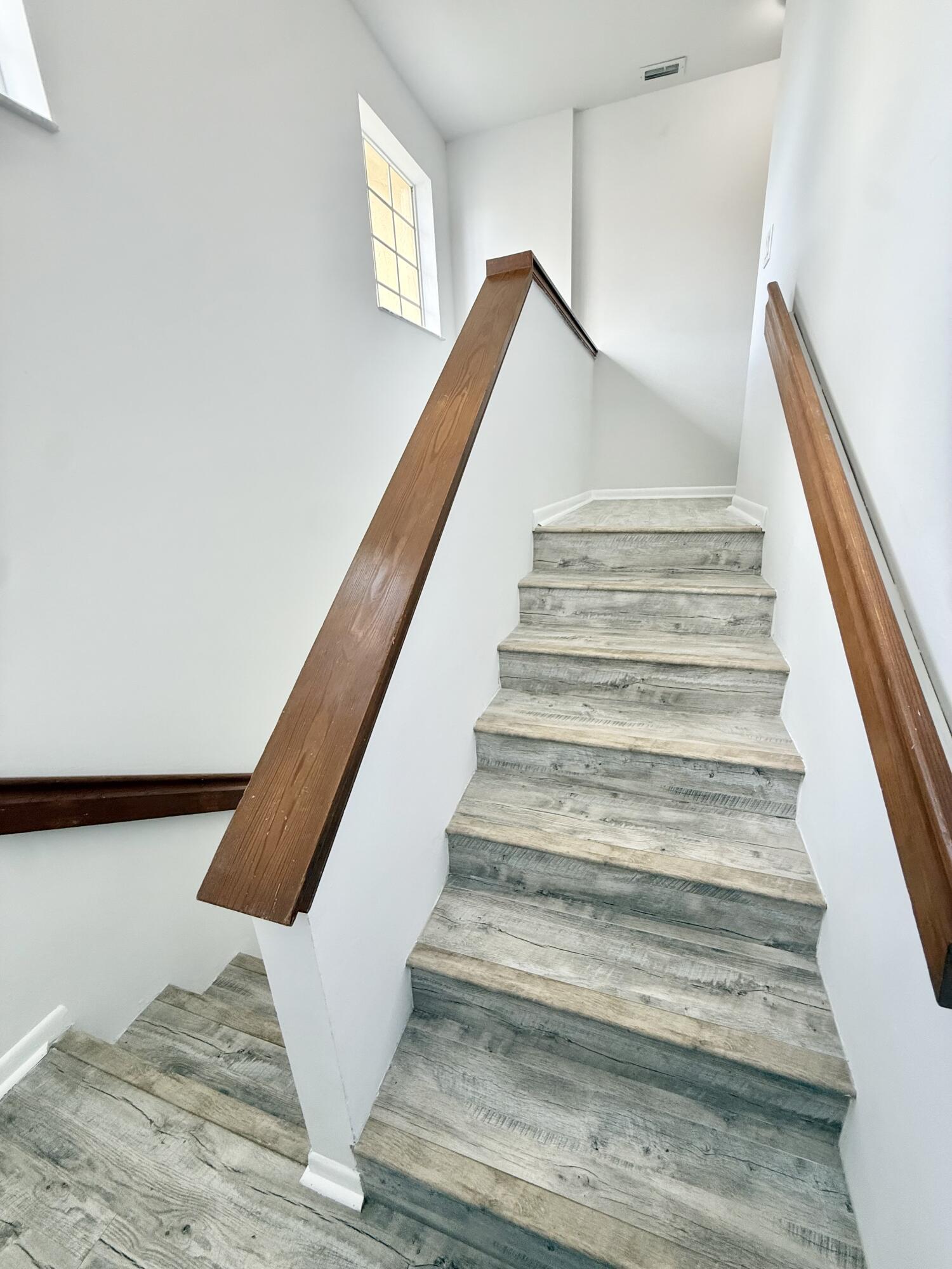 property viewer photo 26