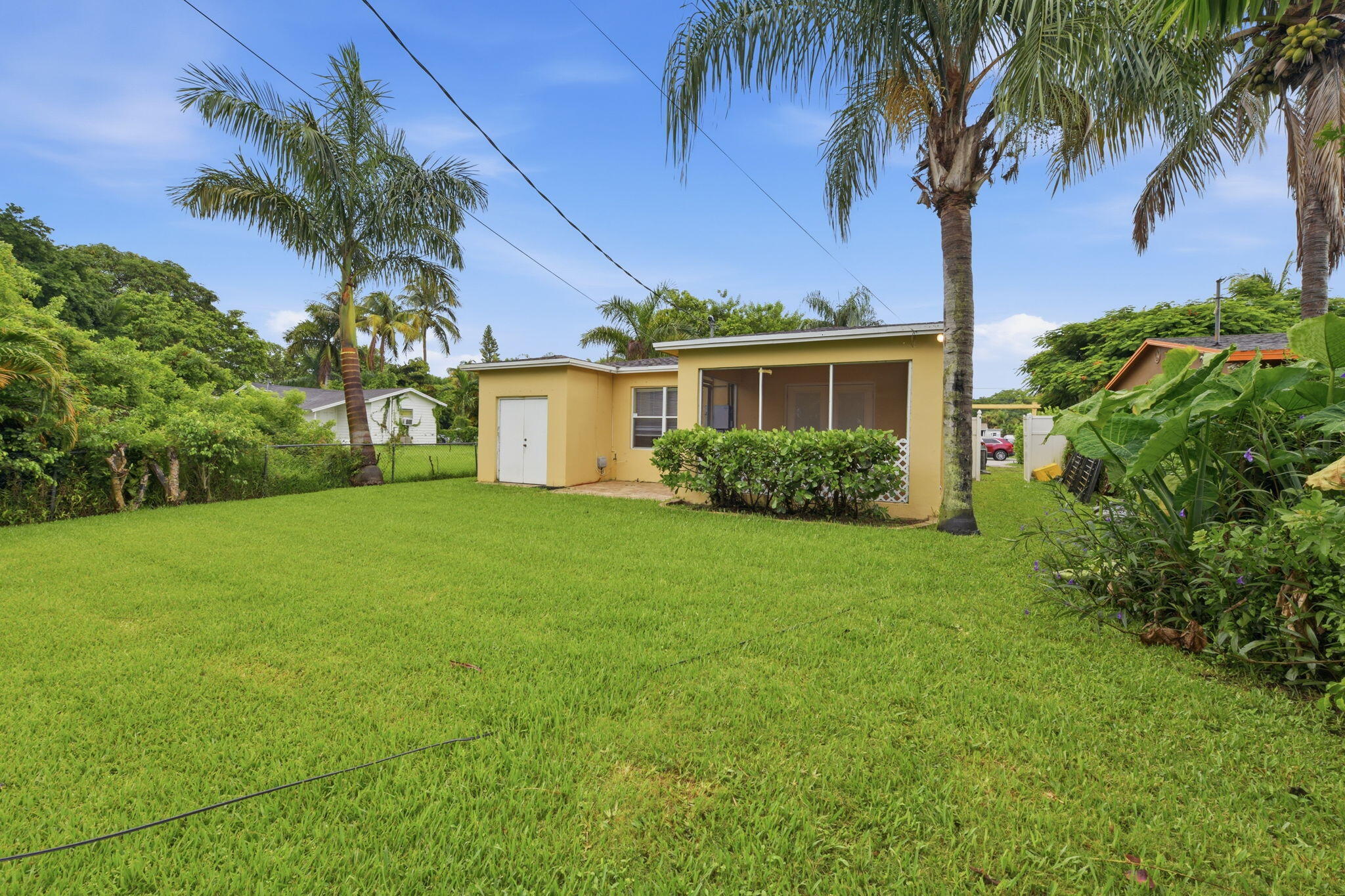 main property photo 32