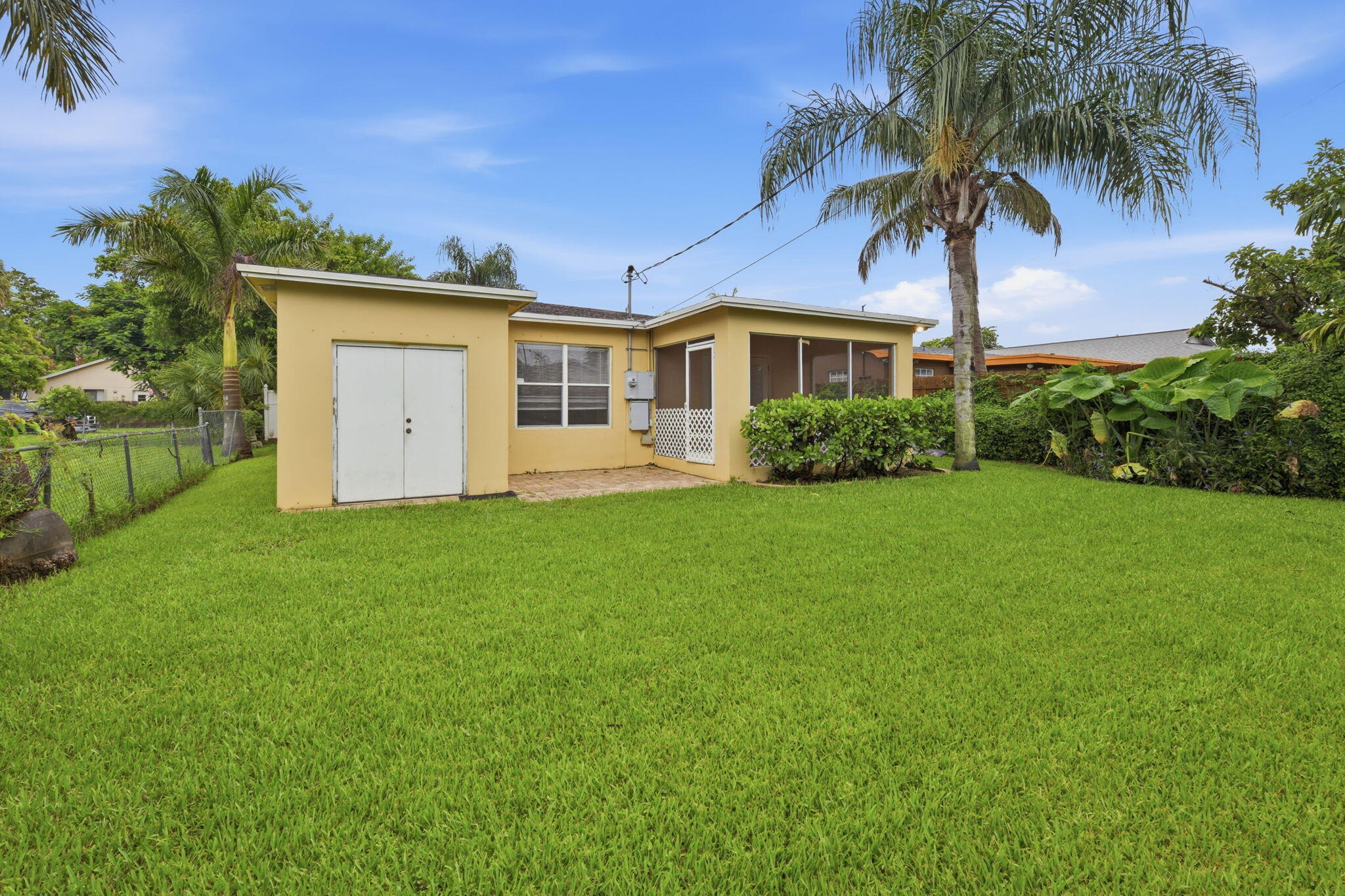 main property photo 34