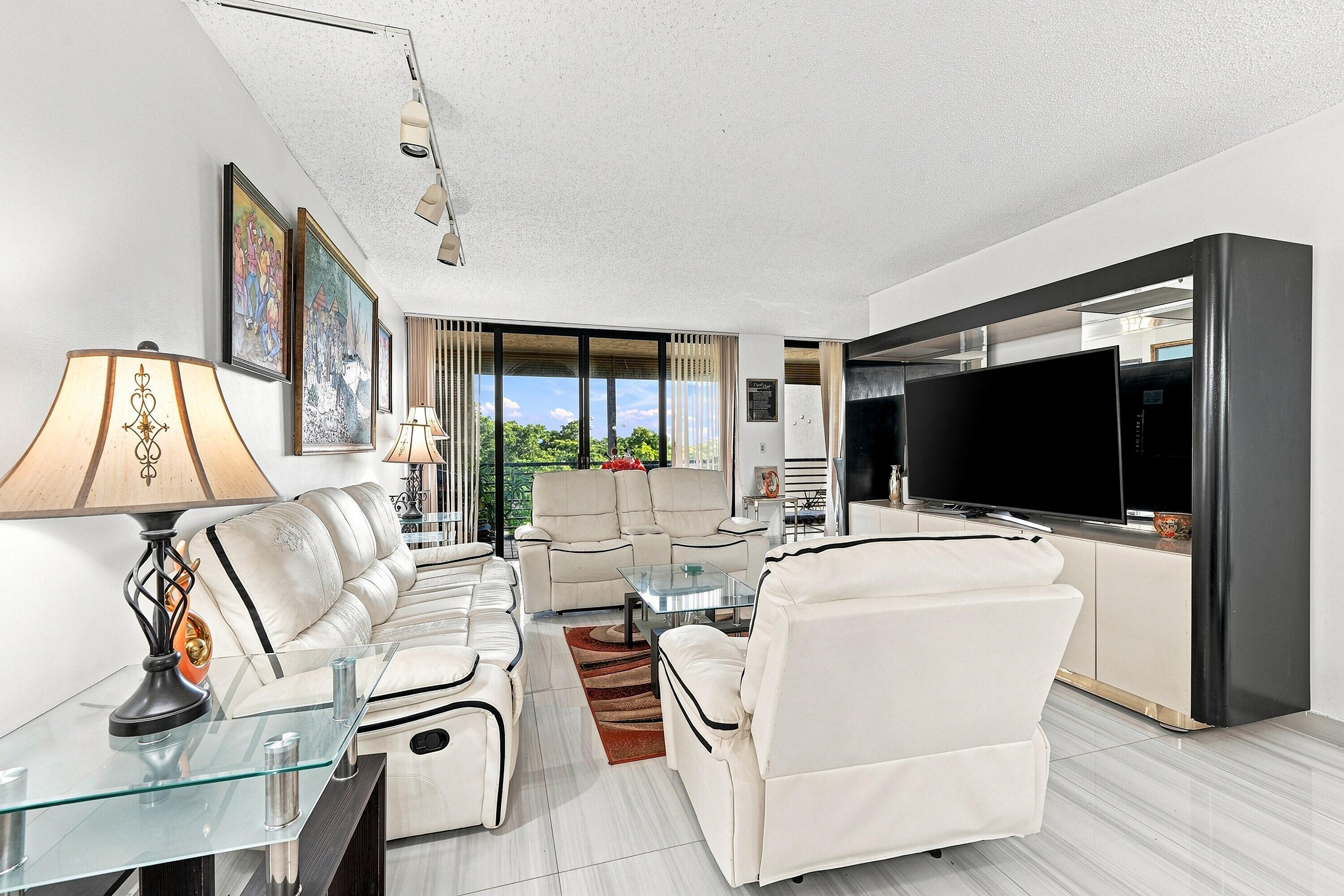 main property photo 90