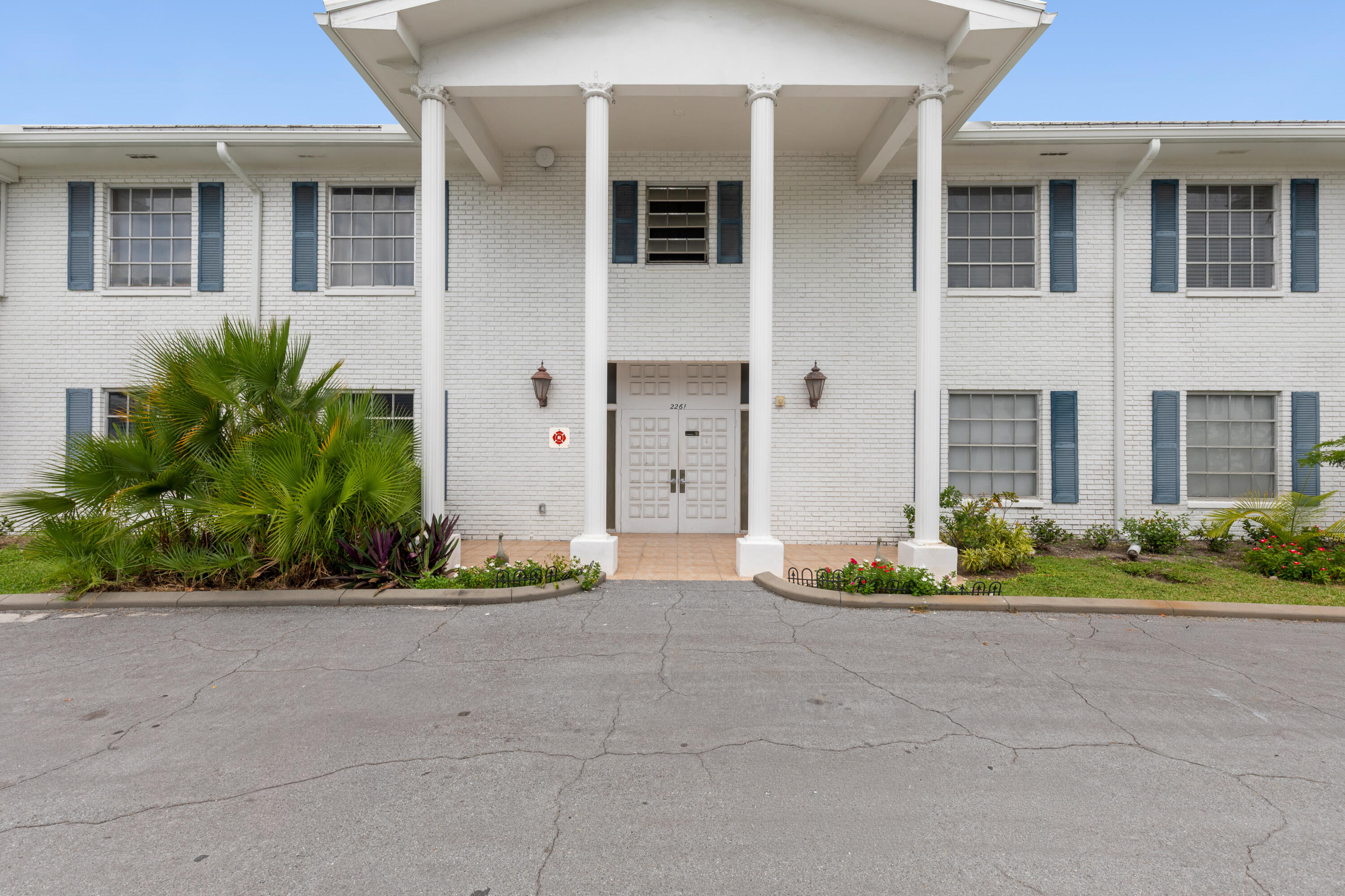 main property photo 15