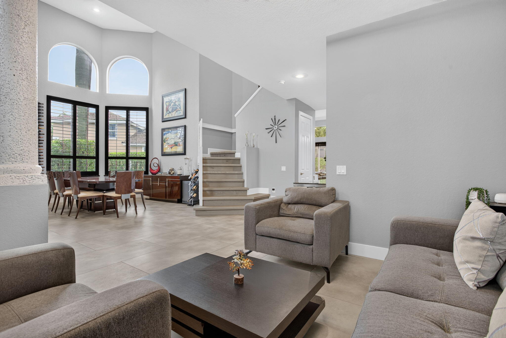 property viewer photo 12