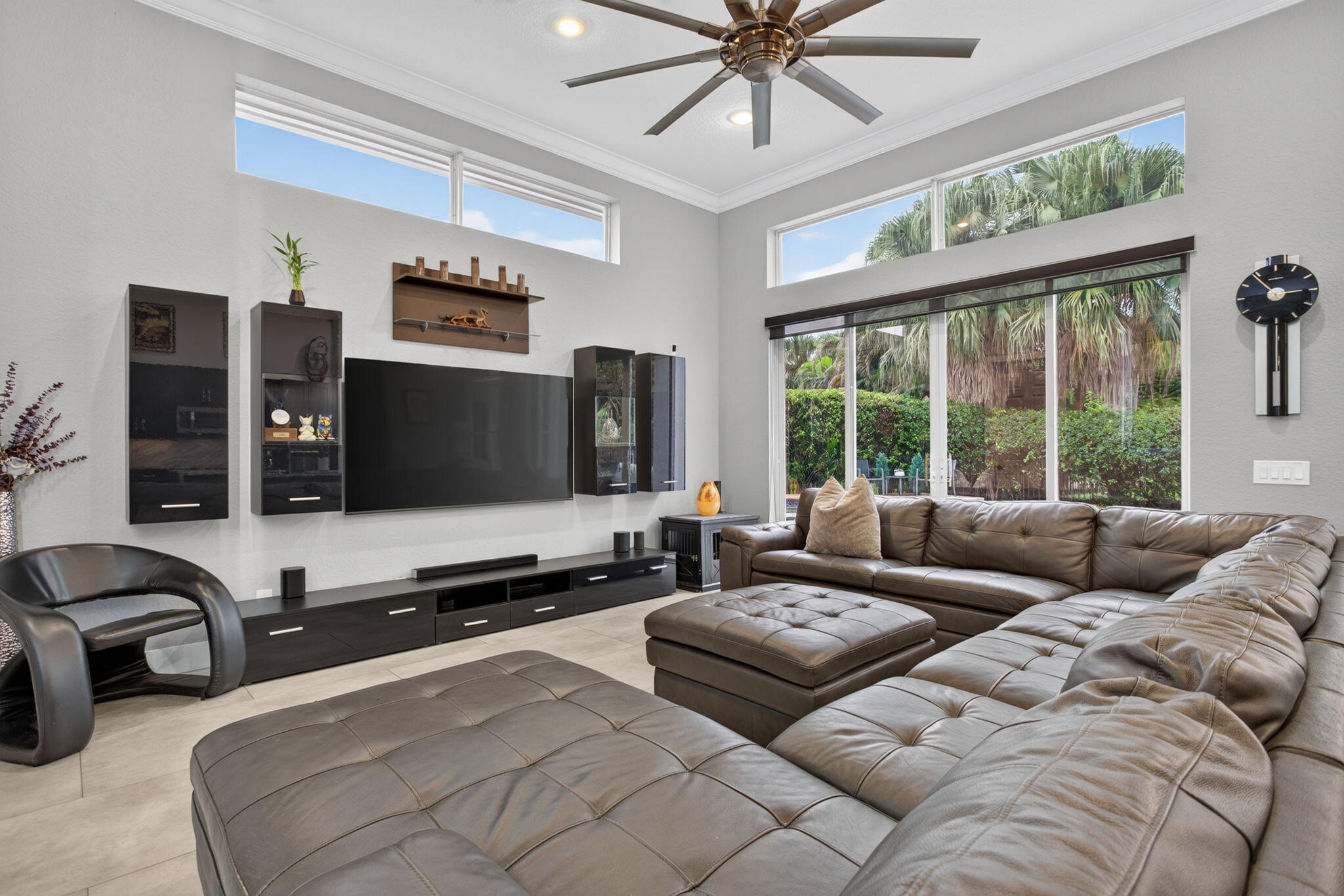property viewer photo 19