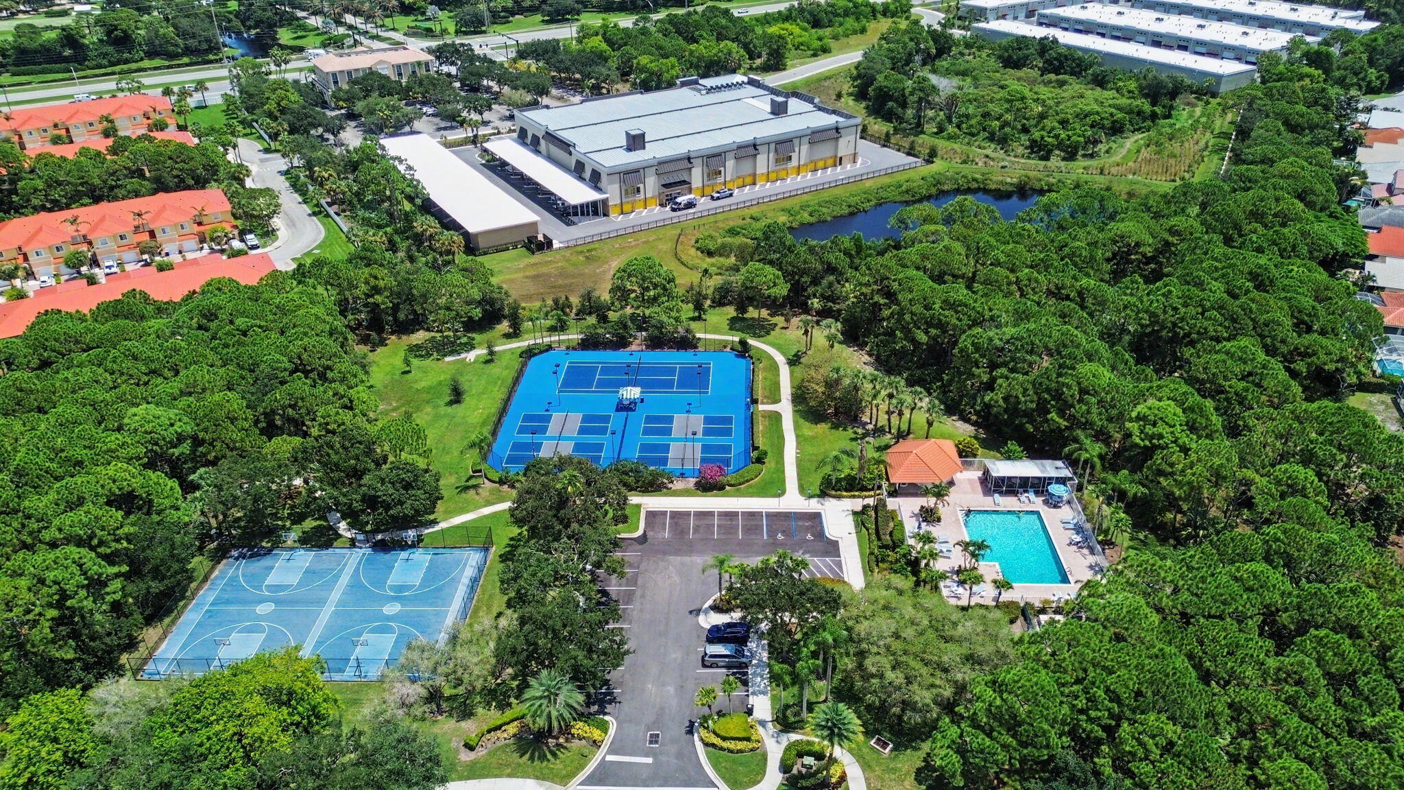 main property photo 25