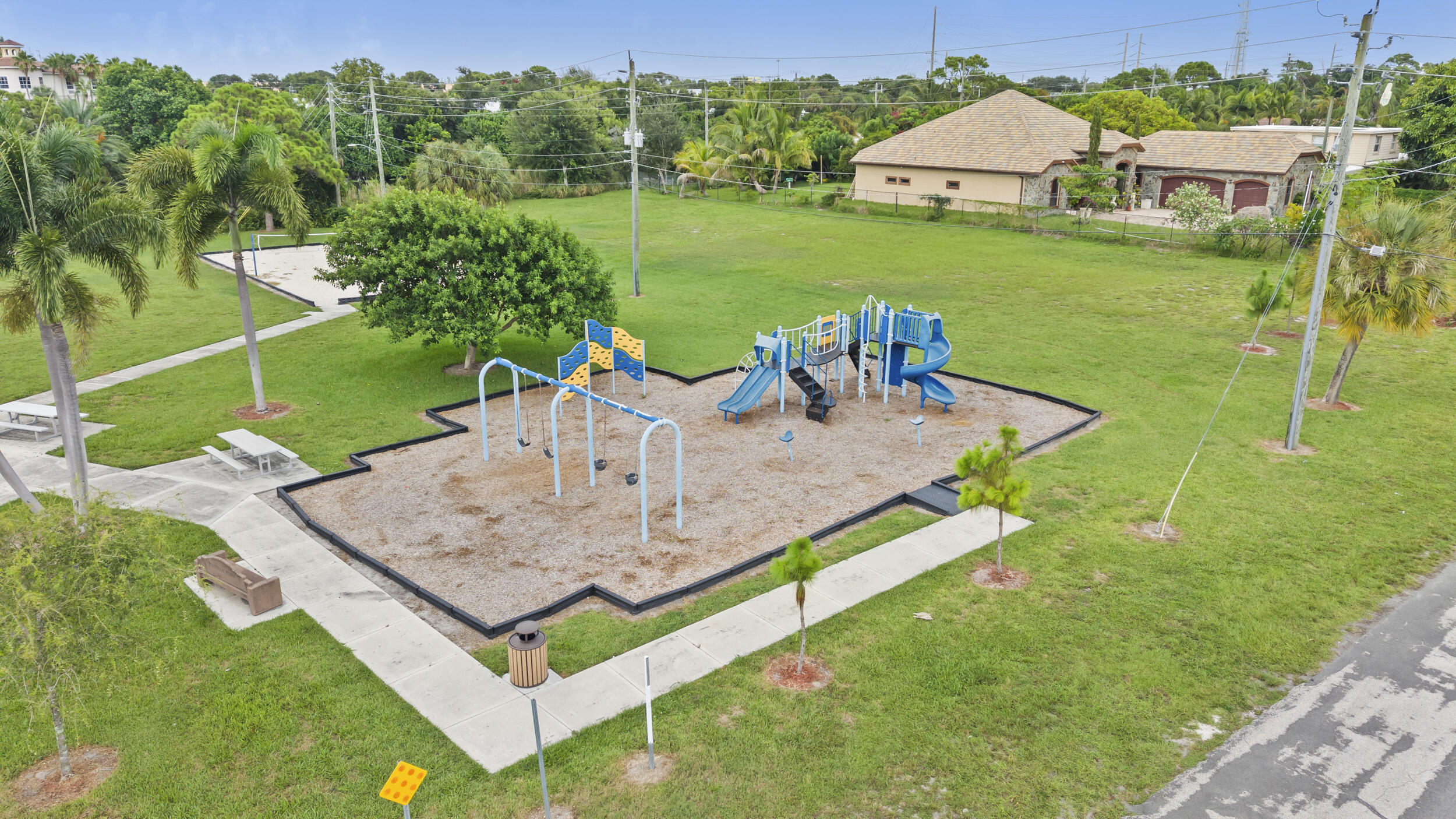 main property photo 46