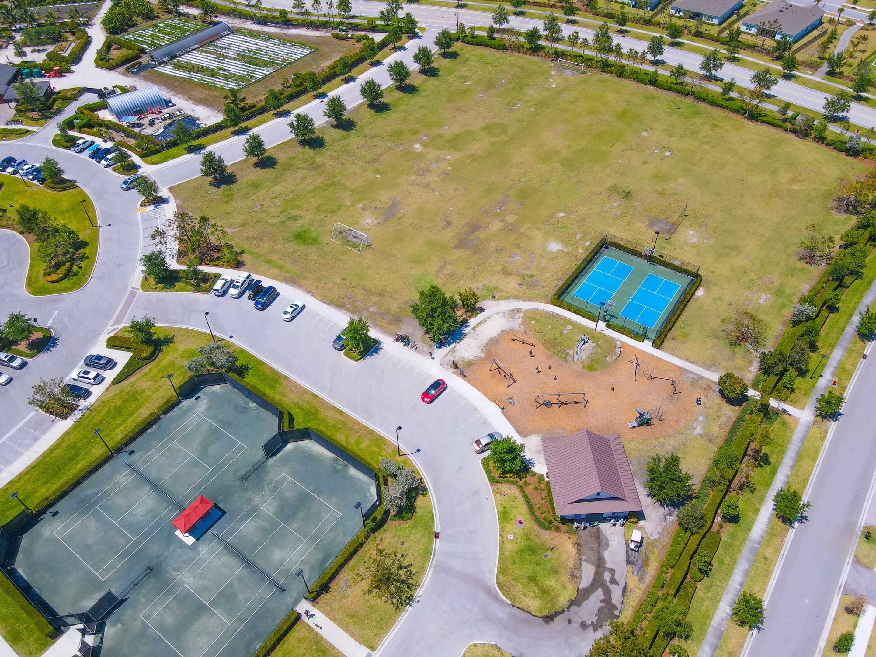 main property photo 40
