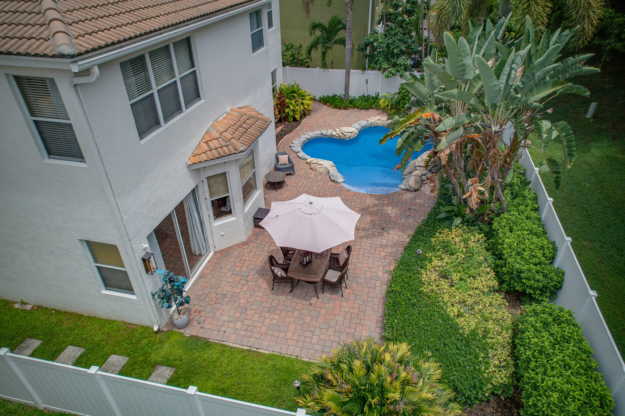 main property photo 54