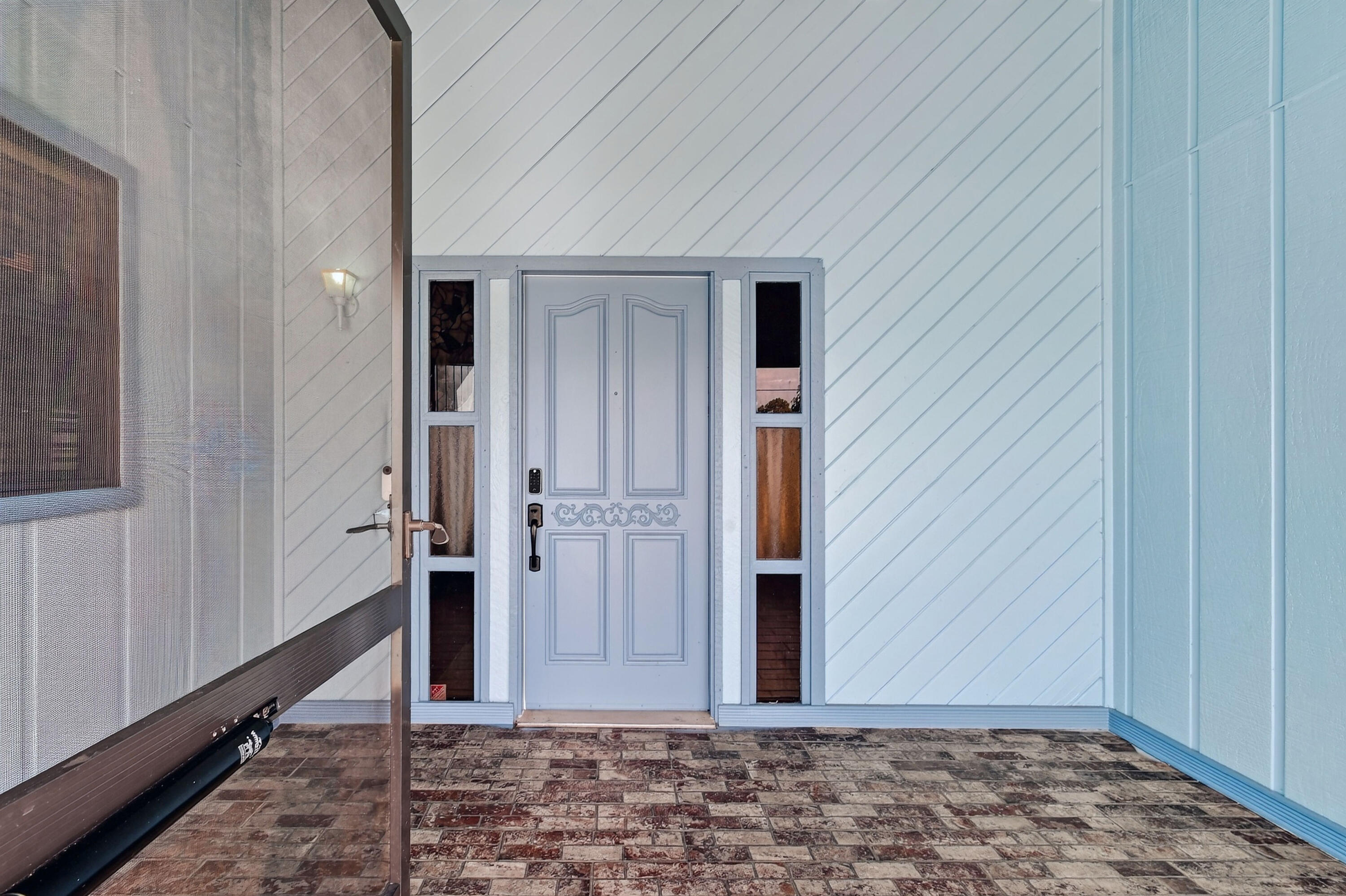 main property photo 9
