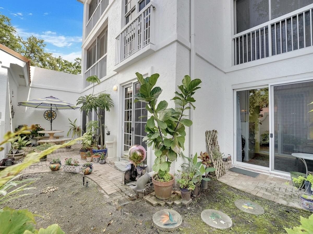 main property photo 50
