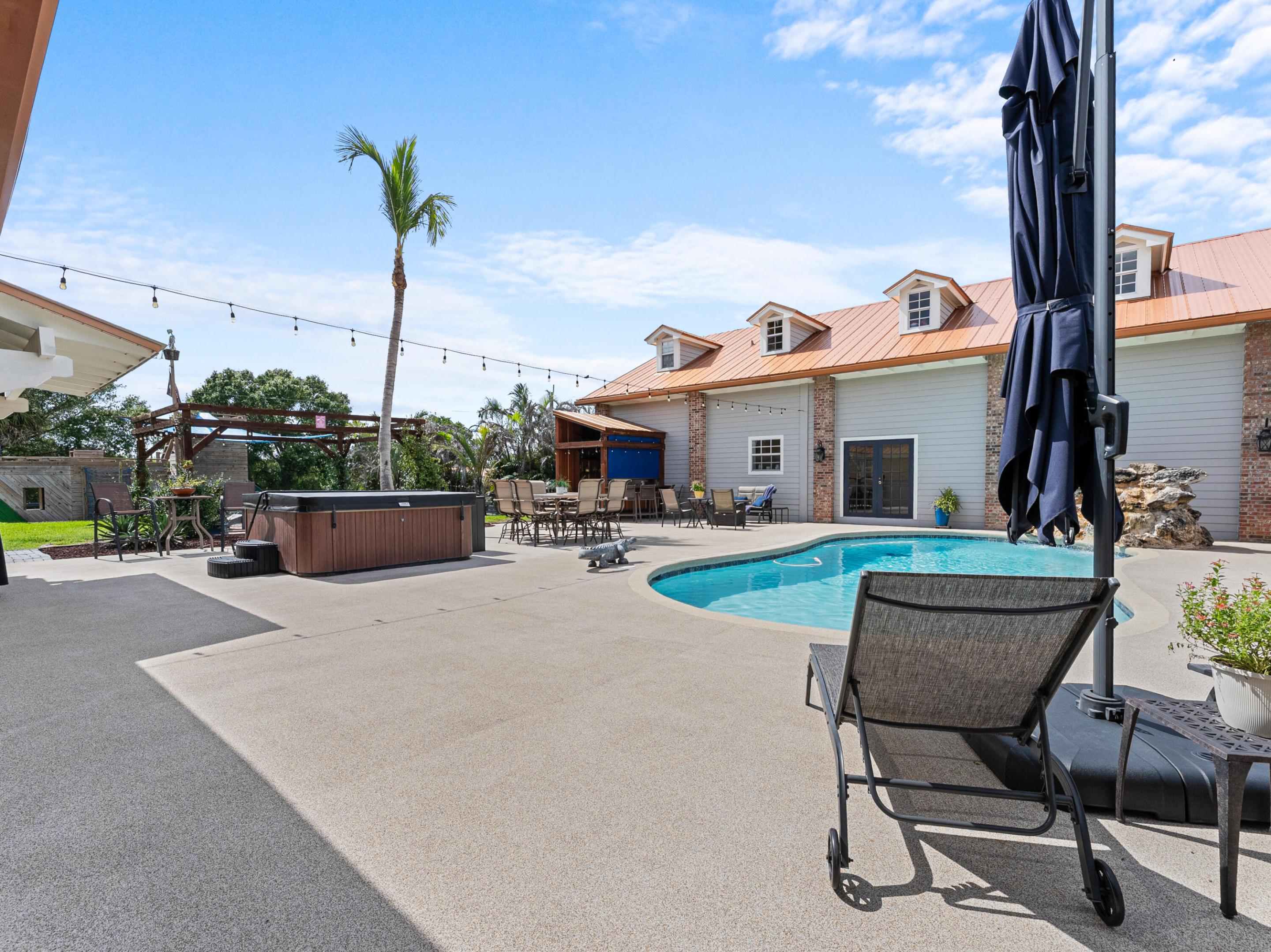 main property photo 44