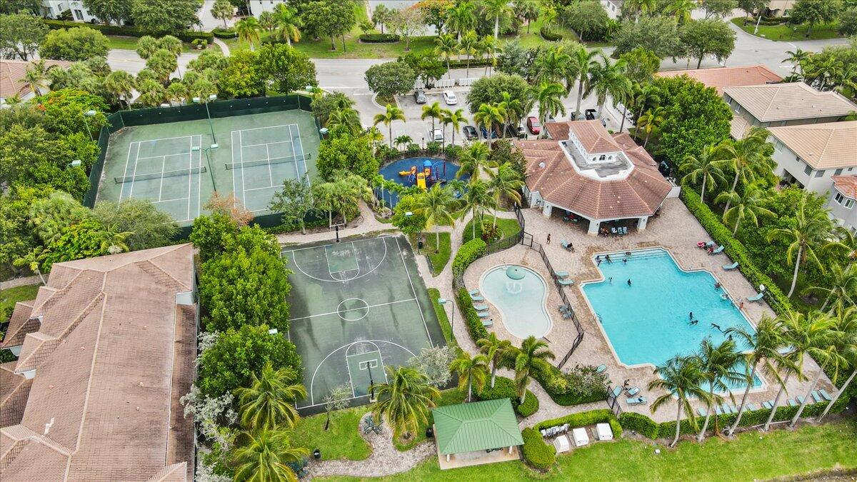 main property photo 40