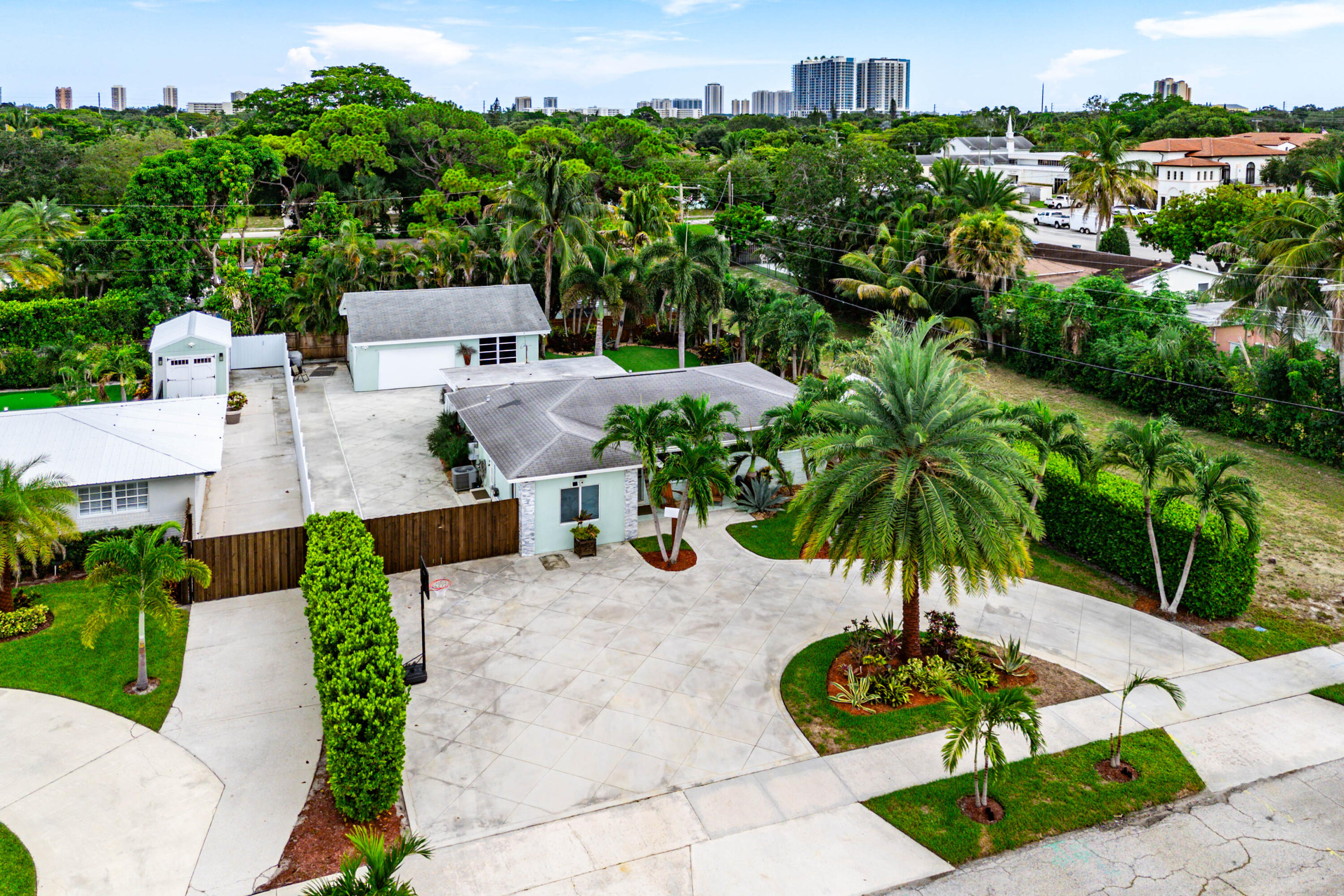 main property photo 42