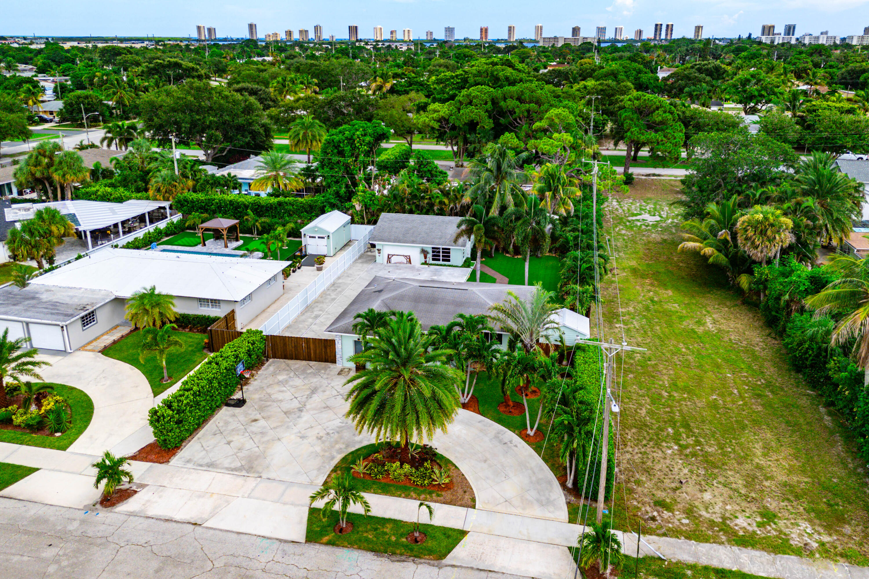 main property photo 44